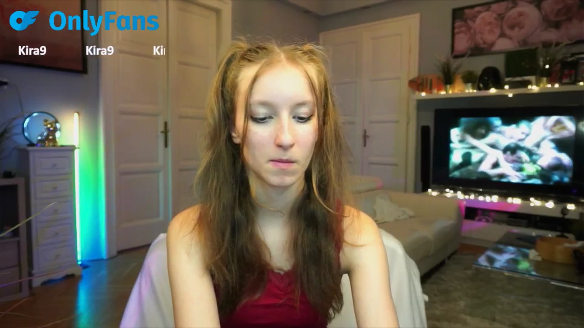 Gallery image thumbnail from Kira9's myfreecams stream on, 09/21/2025, 19:25 image 7 of 20