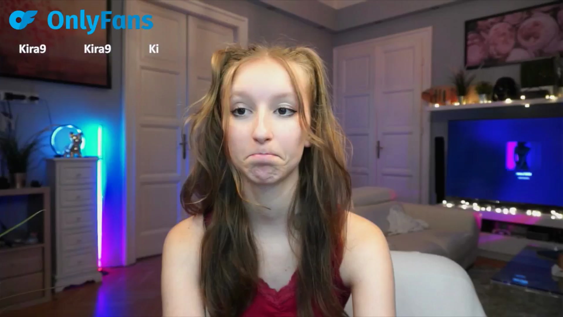 Gallery image thumbnail from Kira9's myfreecams stream on, 09/21/2025, 22:29 image 5 of 20