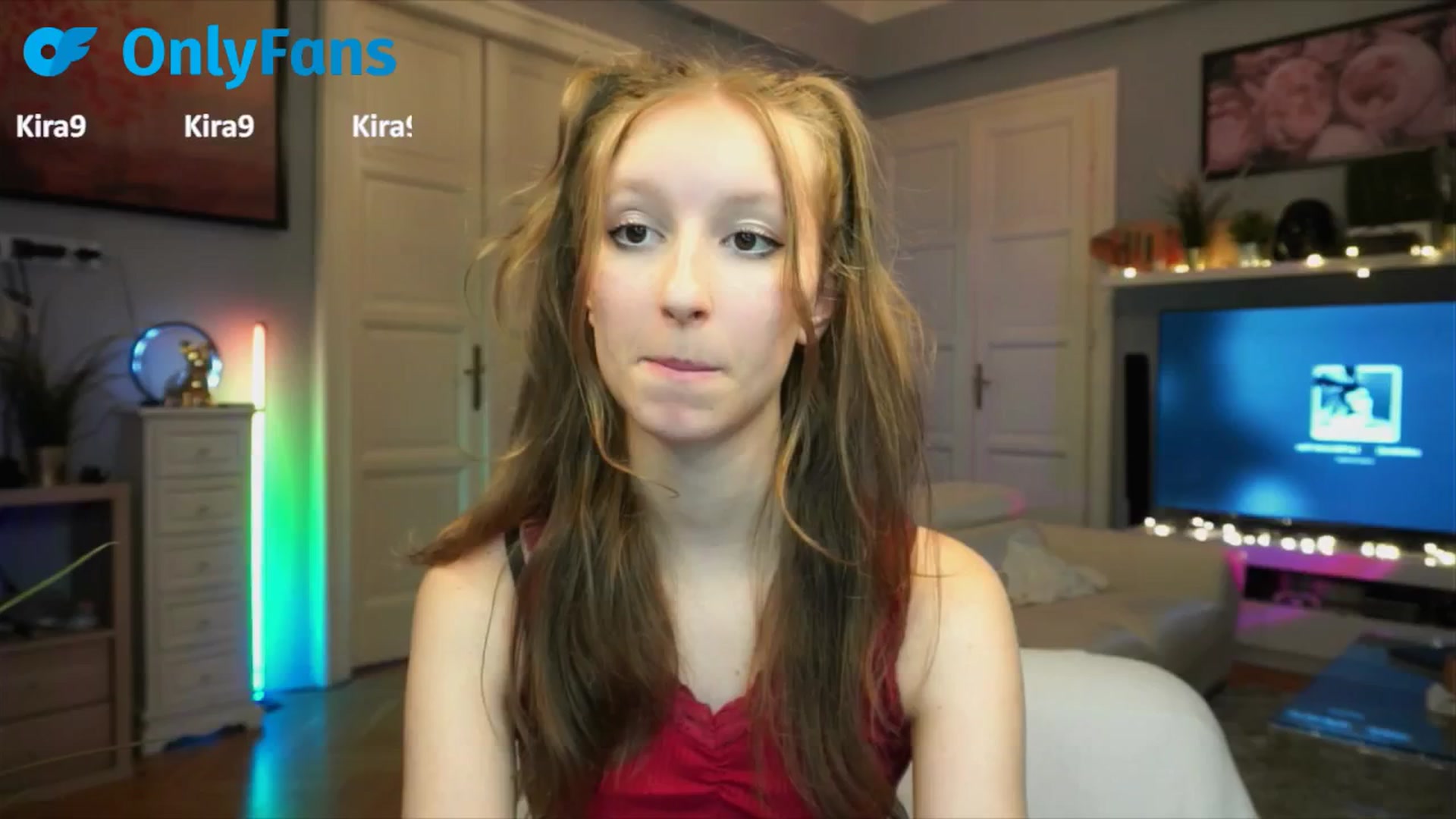 Gallery image thumbnail from Kira9's myfreecams stream on, 09/21/2025, 22:29 image 17 of 20