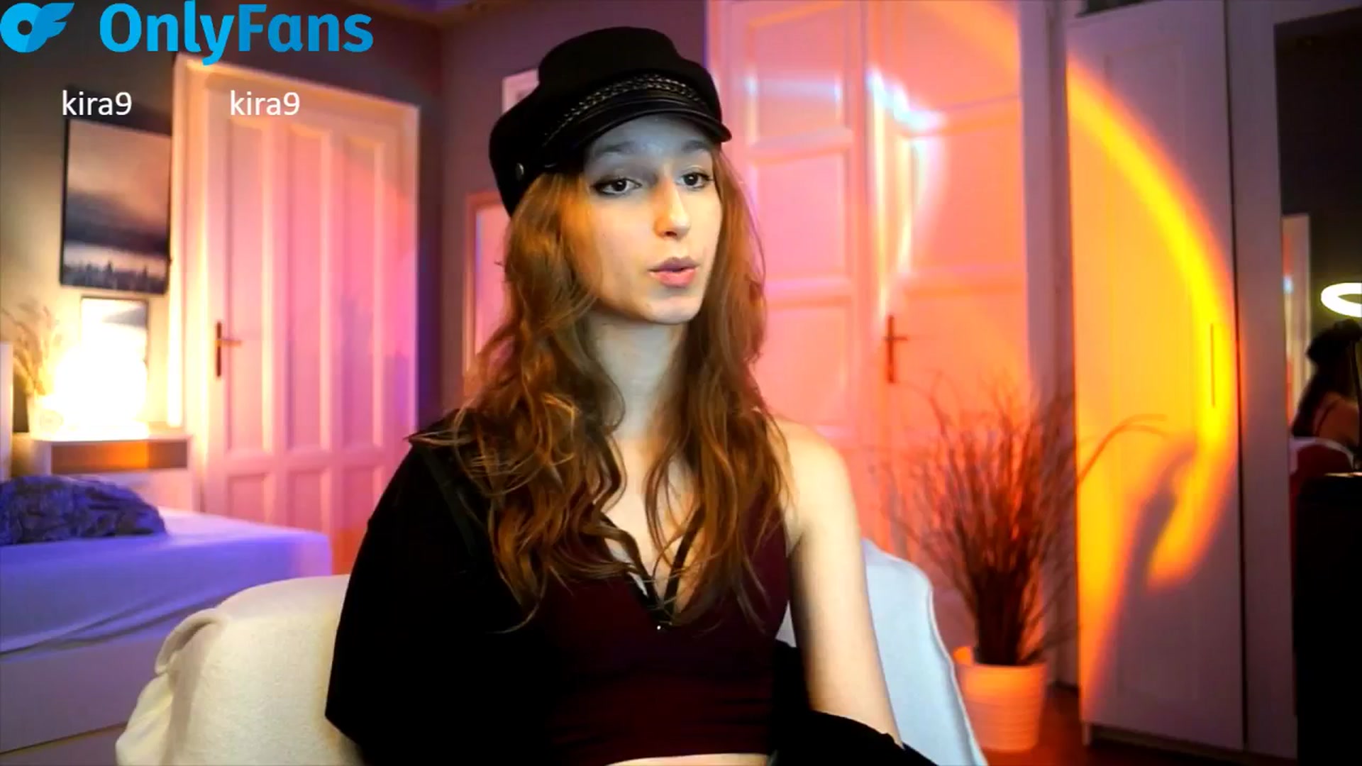 Gallery image thumbnail from Kira9's myfreecams stream on, 09/25/2025, 20:05 image 17 of 20