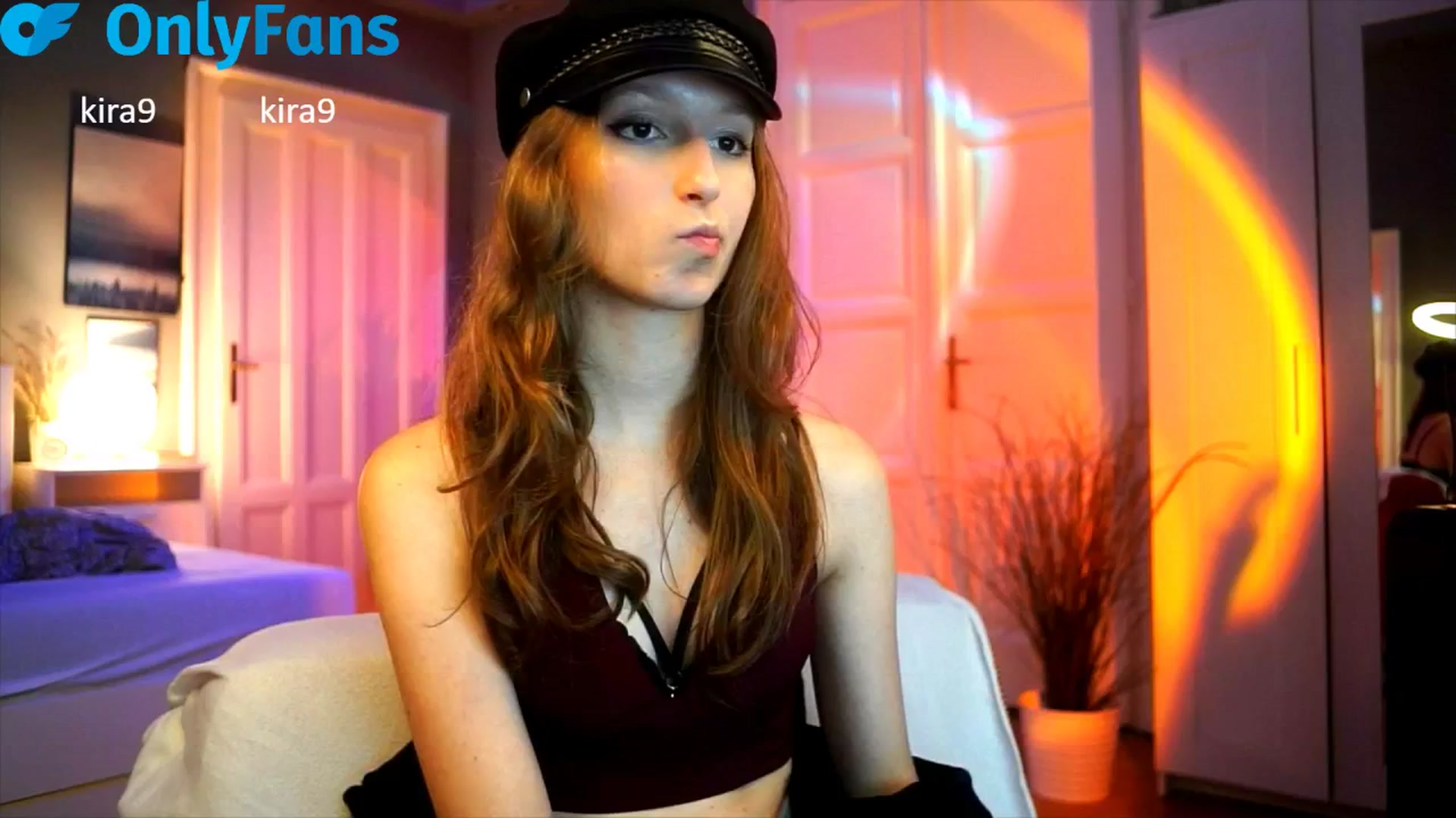 Gallery image thumbnail from Kira9's myfreecams stream on, 09/25/2025, 21:08 image 4 of 20