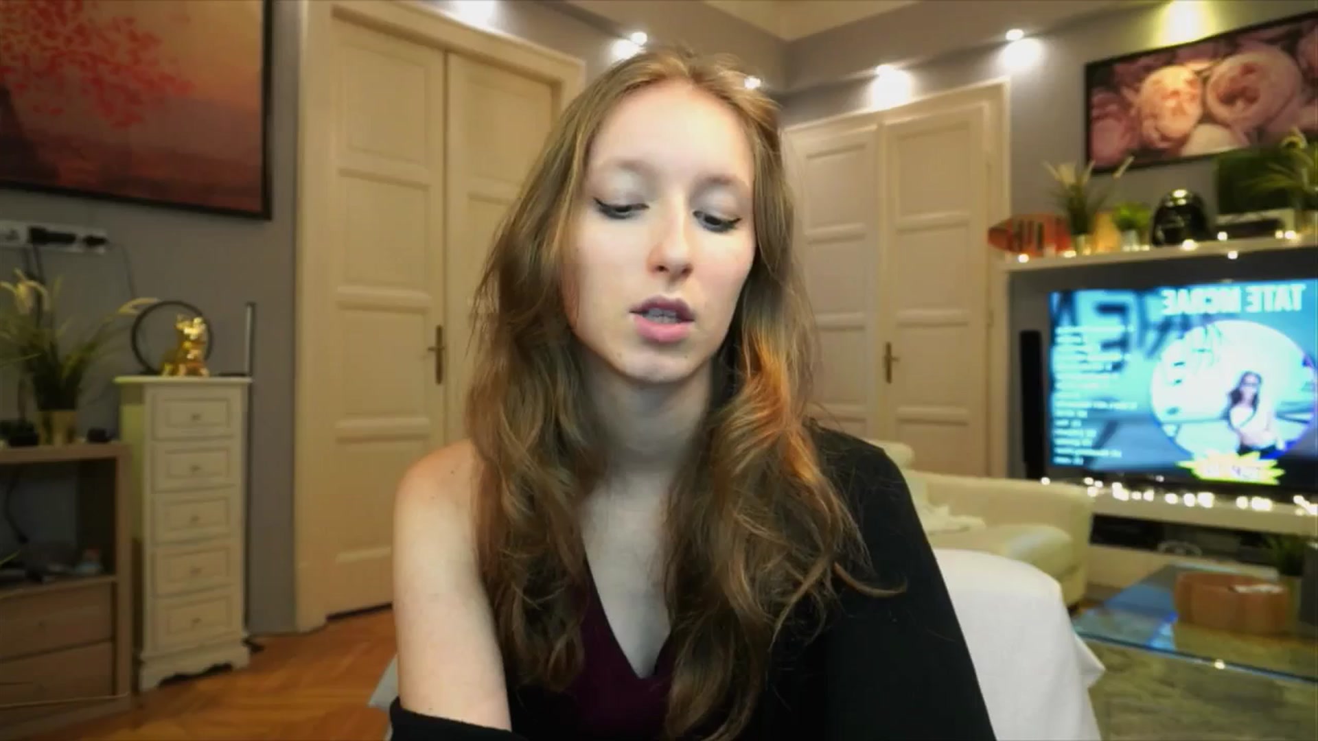 Gallery image thumbnail from Kira9's myfreecams stream on, 09/26/2025, 19:33 image 12 of 20