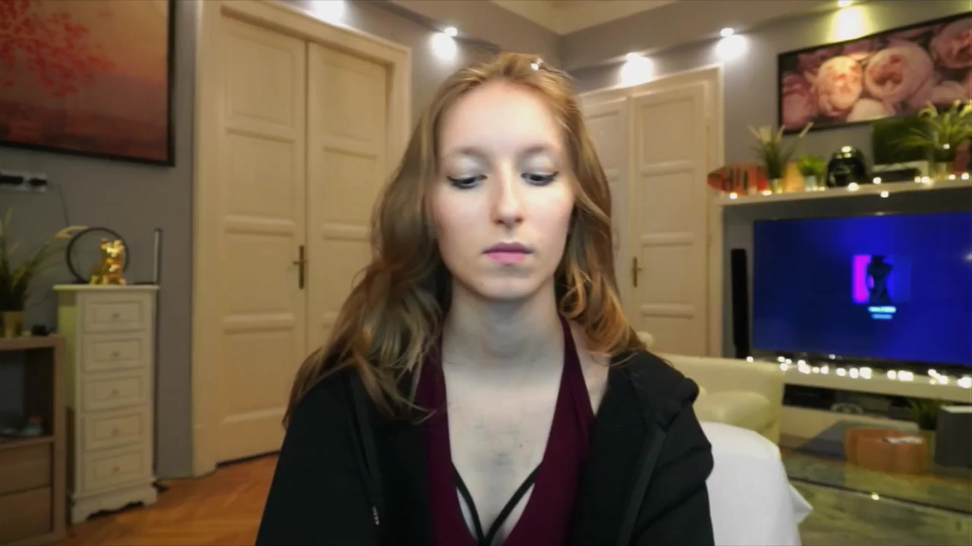 Gallery image thumbnail from Kira9's myfreecams stream on, 09/26/2025, 23:04 image 6 of 20