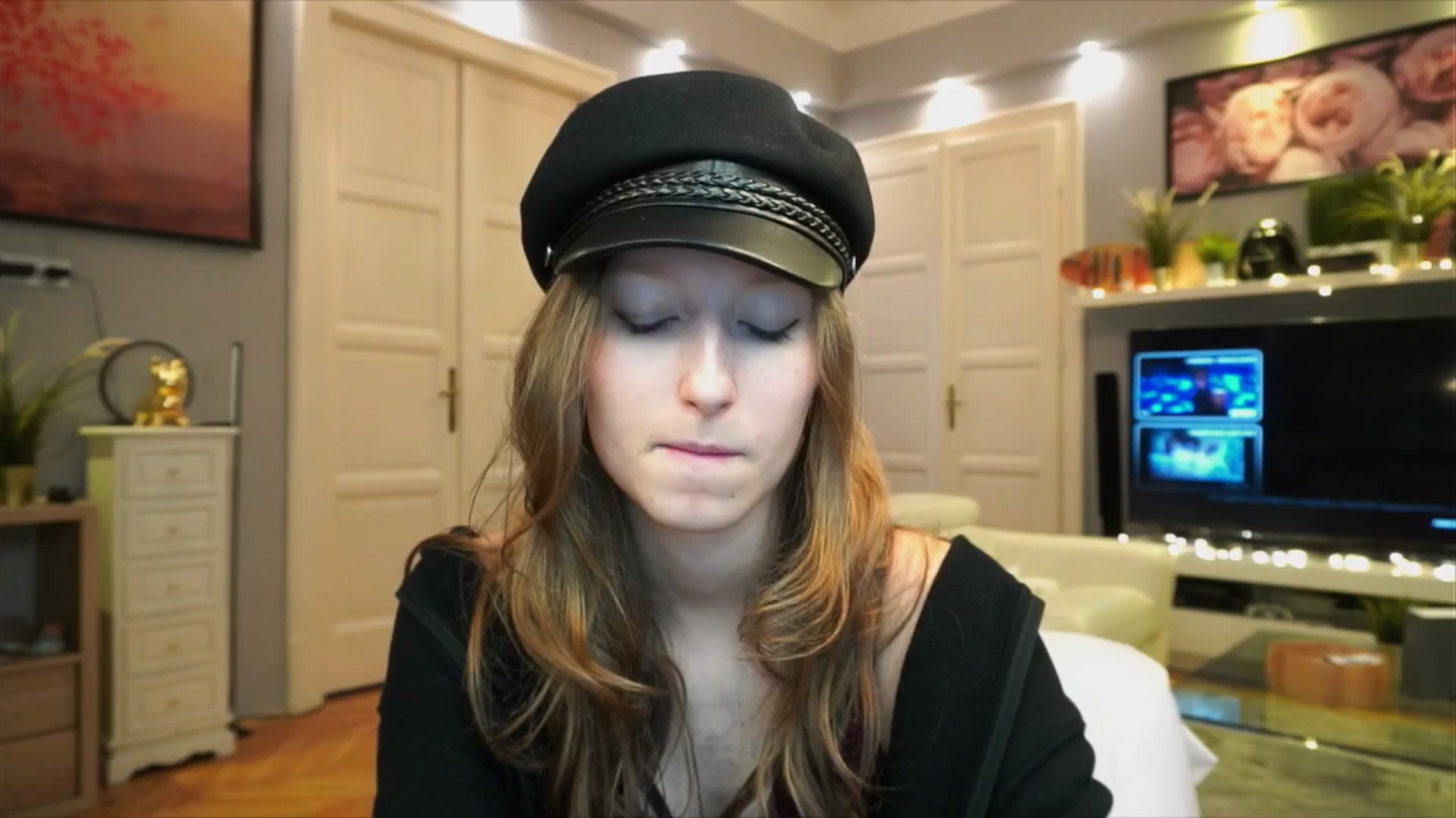 Gallery image thumbnail from Kira9's myfreecams stream on, 09/26/2025, 23:04 image 10 of 20