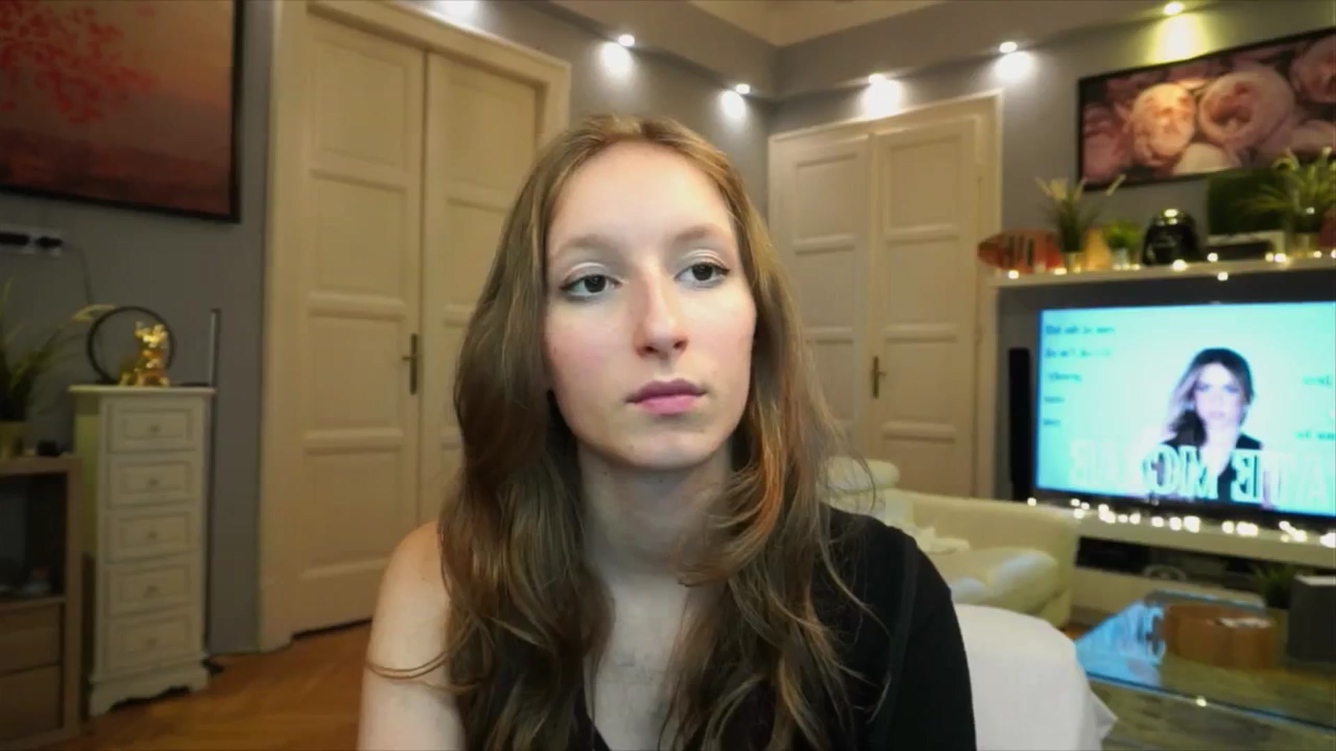 Gallery image thumbnail from Kira9's myfreecams stream on, 09/26/2025, 23:04 image 19 of 20