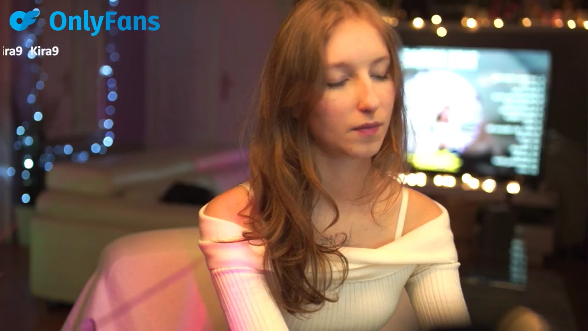 Gallery image thumbnail from Kira9's myfreecams stream on, 09/28/2025, 17:48 image 20 of 20
