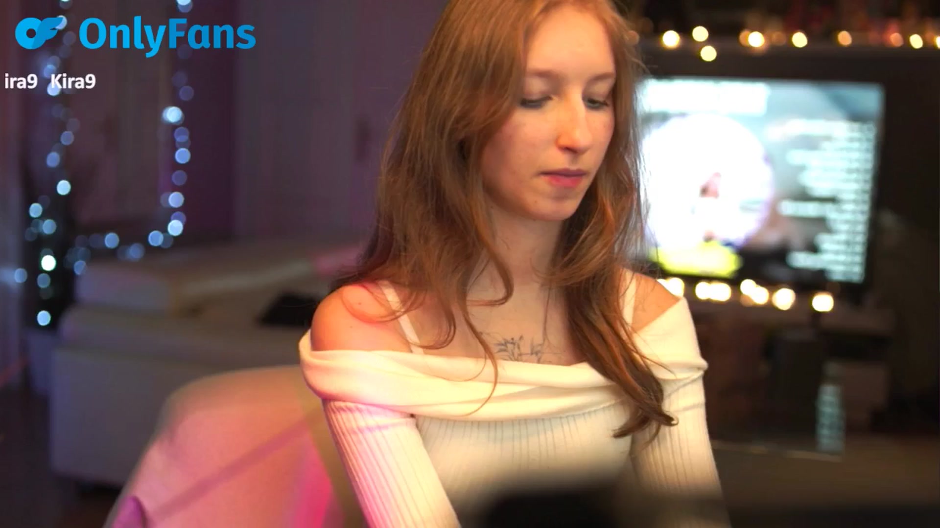 Gallery image thumbnail from Kira9's myfreecams stream on, 09/28/2025, 17:48 image 3 of 20