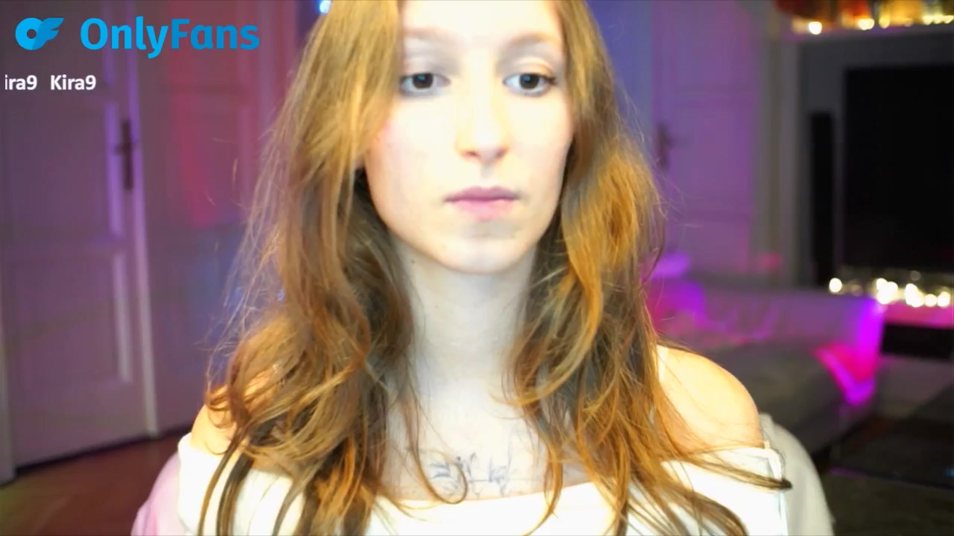 Gallery image thumbnail from Kira9's myfreecams stream on, 09/28/2025, 21:53 image 20 of 20