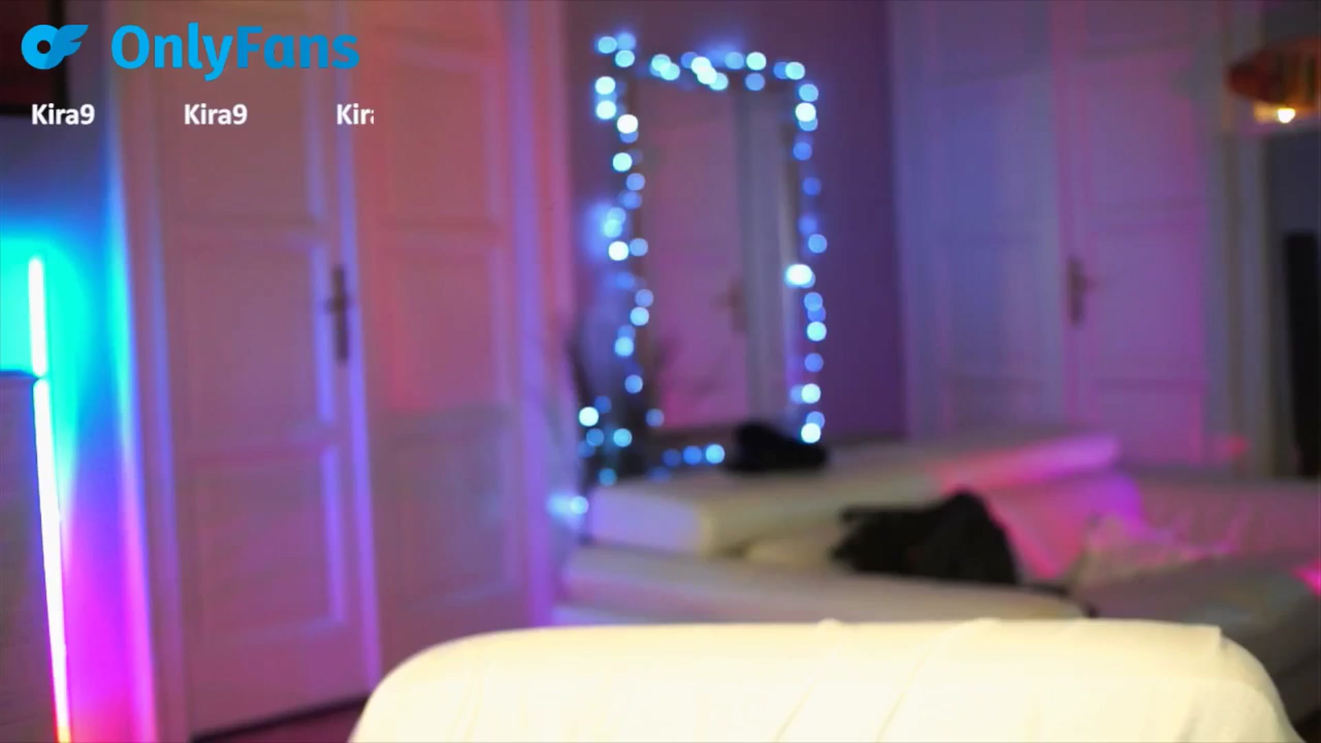 Gallery image thumbnail from Kira9's myfreecams stream on, 09/29/2025, 19:25 image 11 of 20