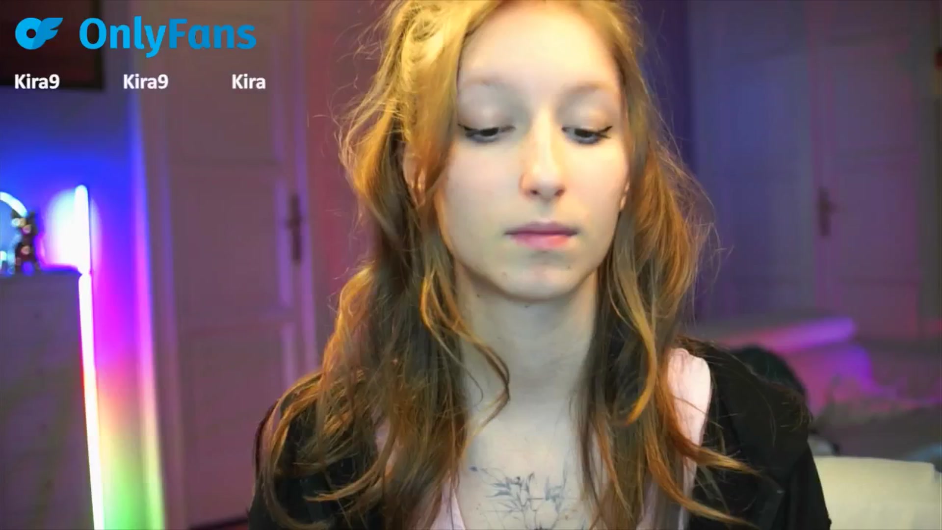 Gallery image thumbnail from Kira9's myfreecams stream on, 09/29/2025, 19:25 image 15 of 20