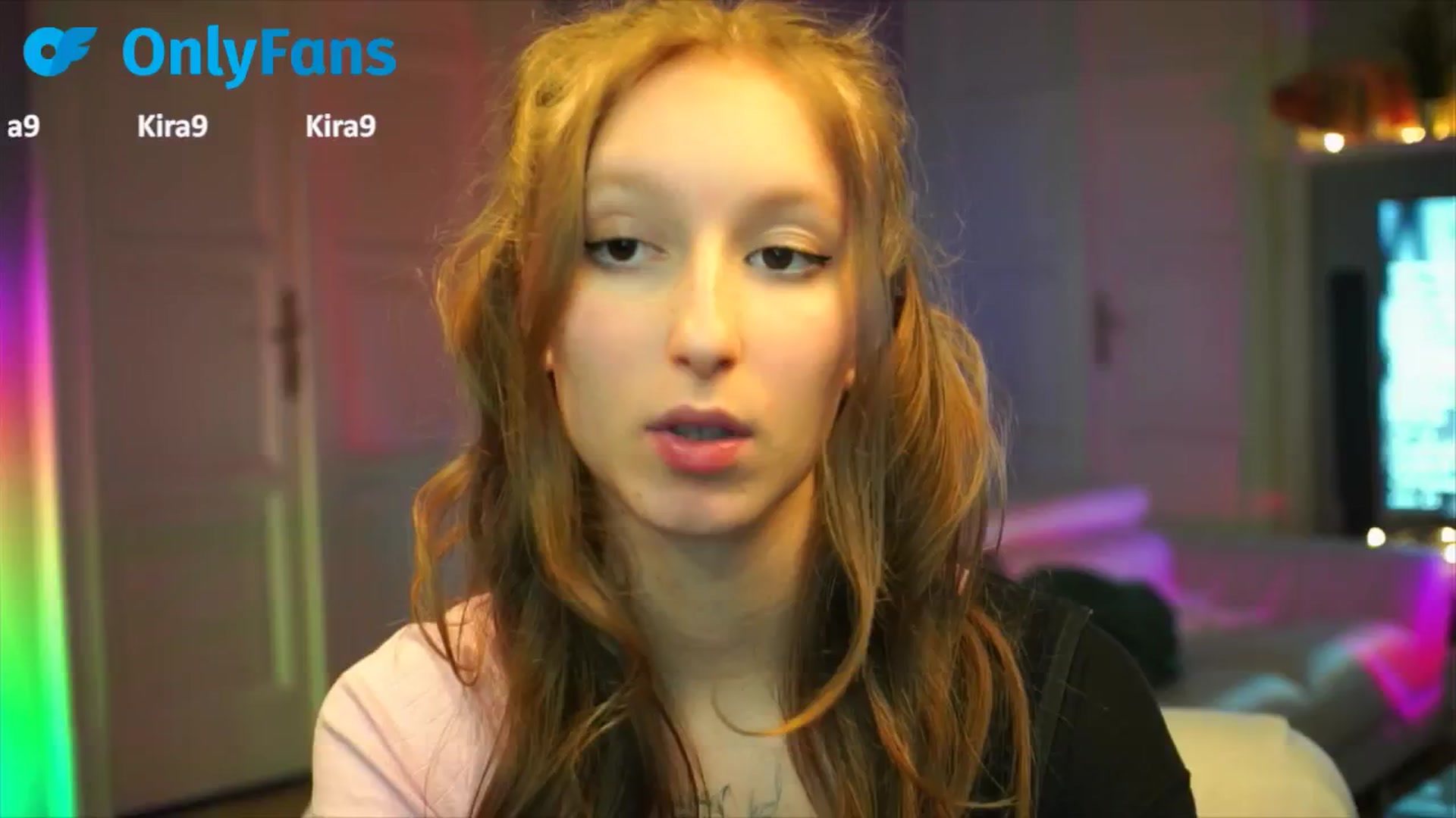 Gallery image thumbnail from Kira9's myfreecams stream on, 09/29/2025, 21:19 image 3 of 20