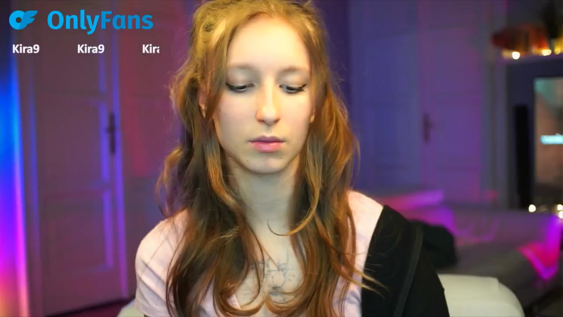 Gallery image thumbnail from Kira9's myfreecams stream on, 09/29/2025, 21:19 image 5 of 20