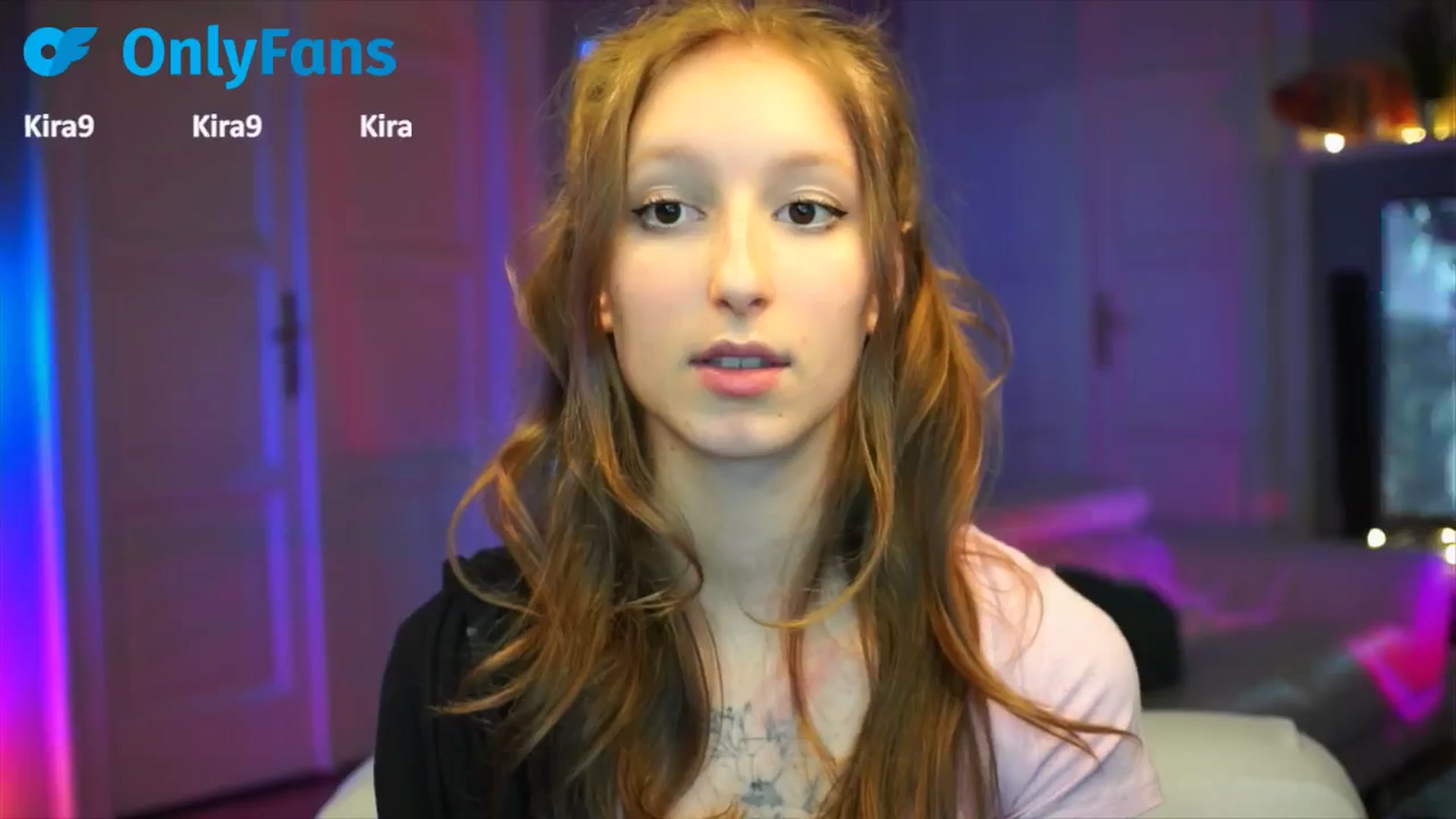 Gallery image thumbnail from Kira9's myfreecams stream on, 09/29/2025, 21:19 image 18 of 20