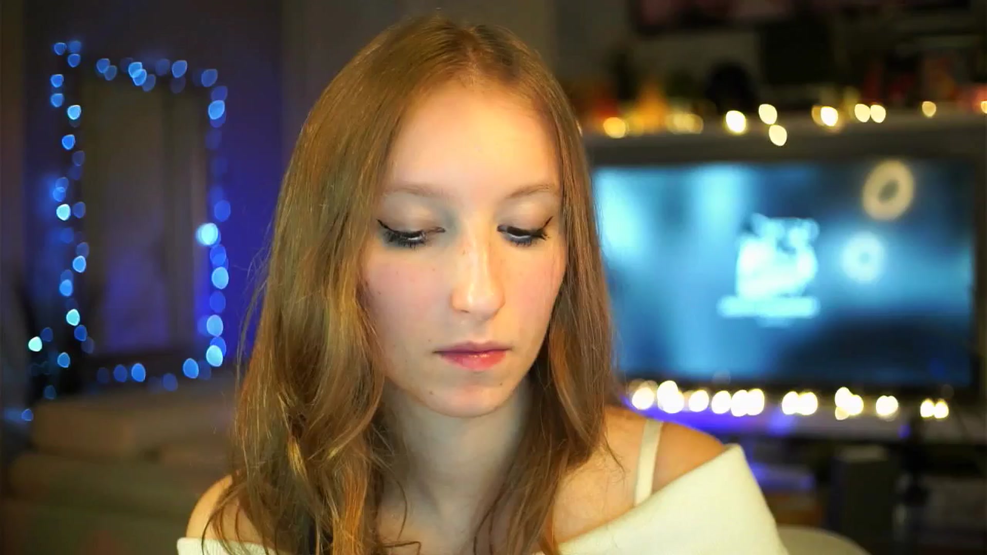 Gallery image thumbnail from Kira9's myfreecams stream on, 10/09/2025, 19:47 image 3 of 20