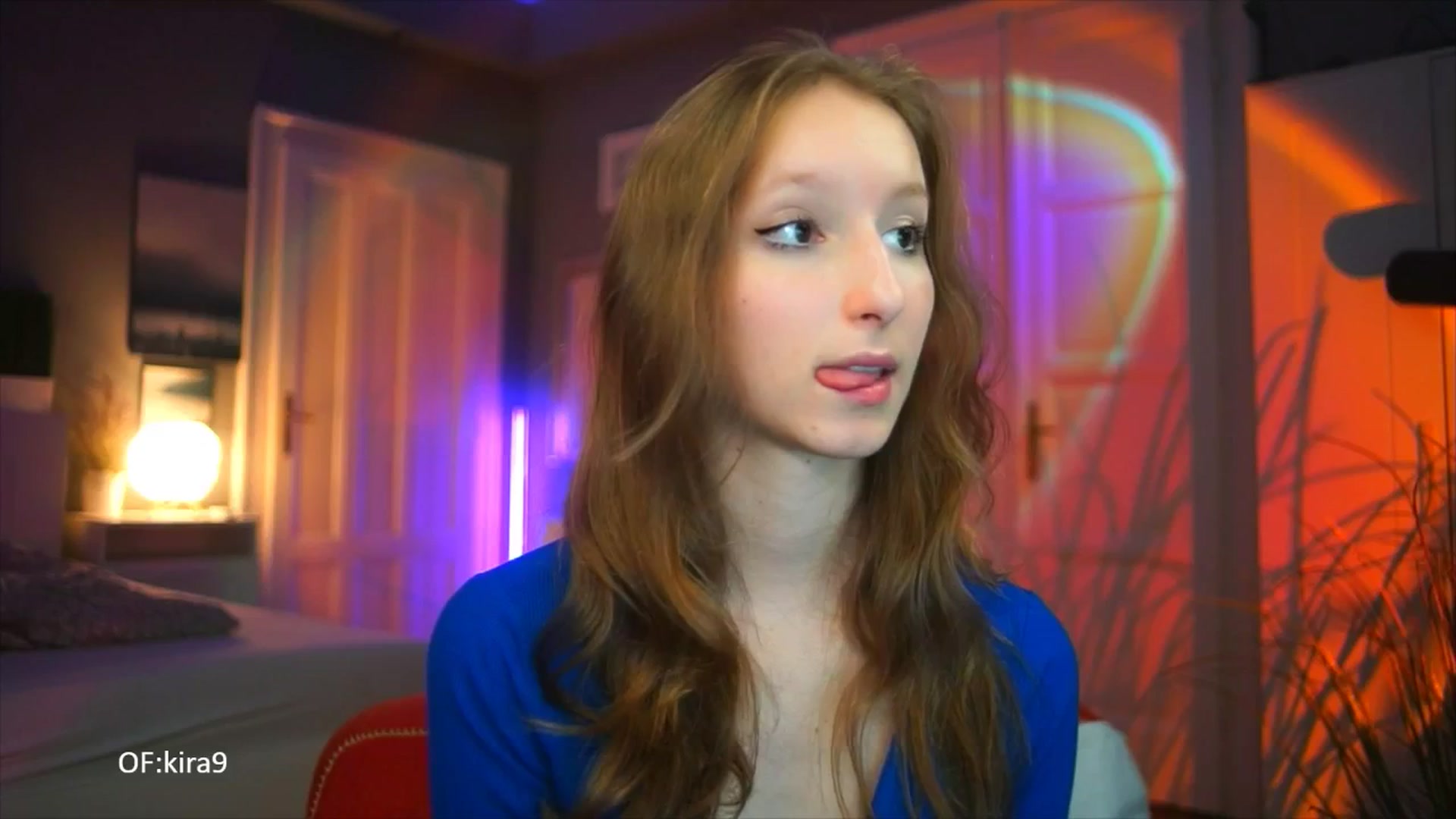 Gallery image thumbnail from Kira9's myfreecams stream on, 10/10/2025, 19:34 image 5 of 20