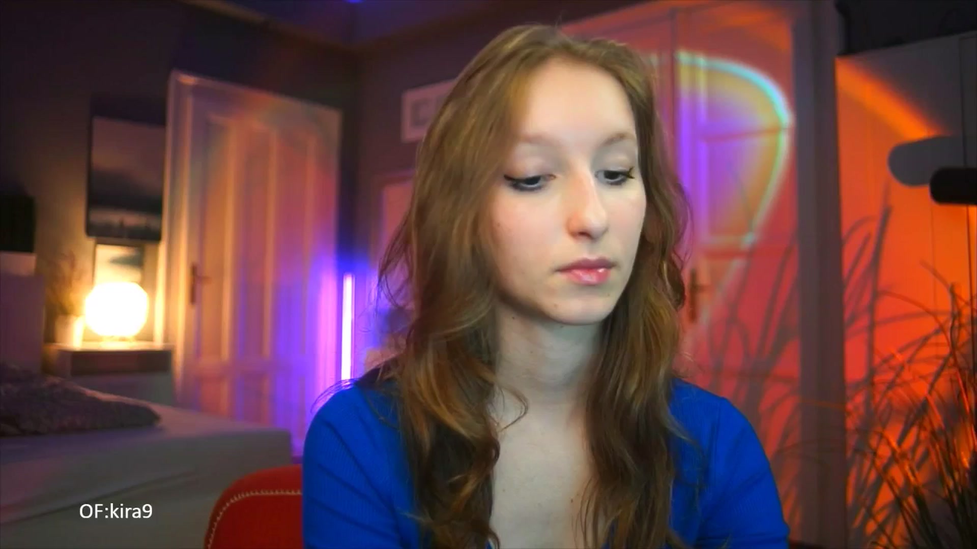 Gallery image thumbnail from Kira9's myfreecams stream on, 10/10/2025, 19:34 image 19 of 20