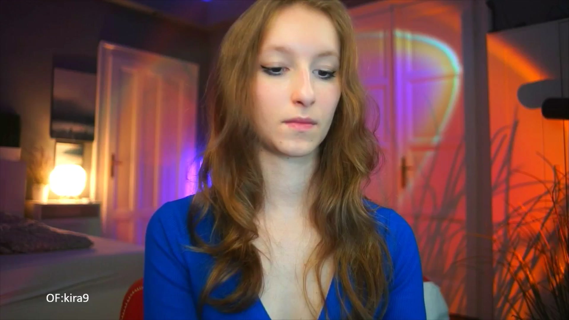Gallery image thumbnail from Kira9's myfreecams stream on, 10/10/2025, 19:34 image 3 of 20