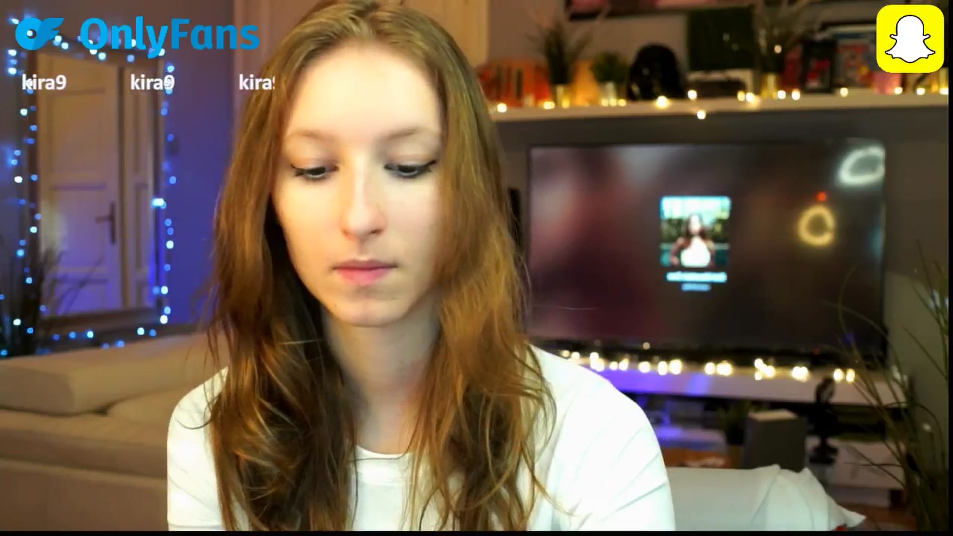 Gallery image thumbnail from Kira9's myfreecams stream on, 10/11/2025, 14:45 image 14 of 20