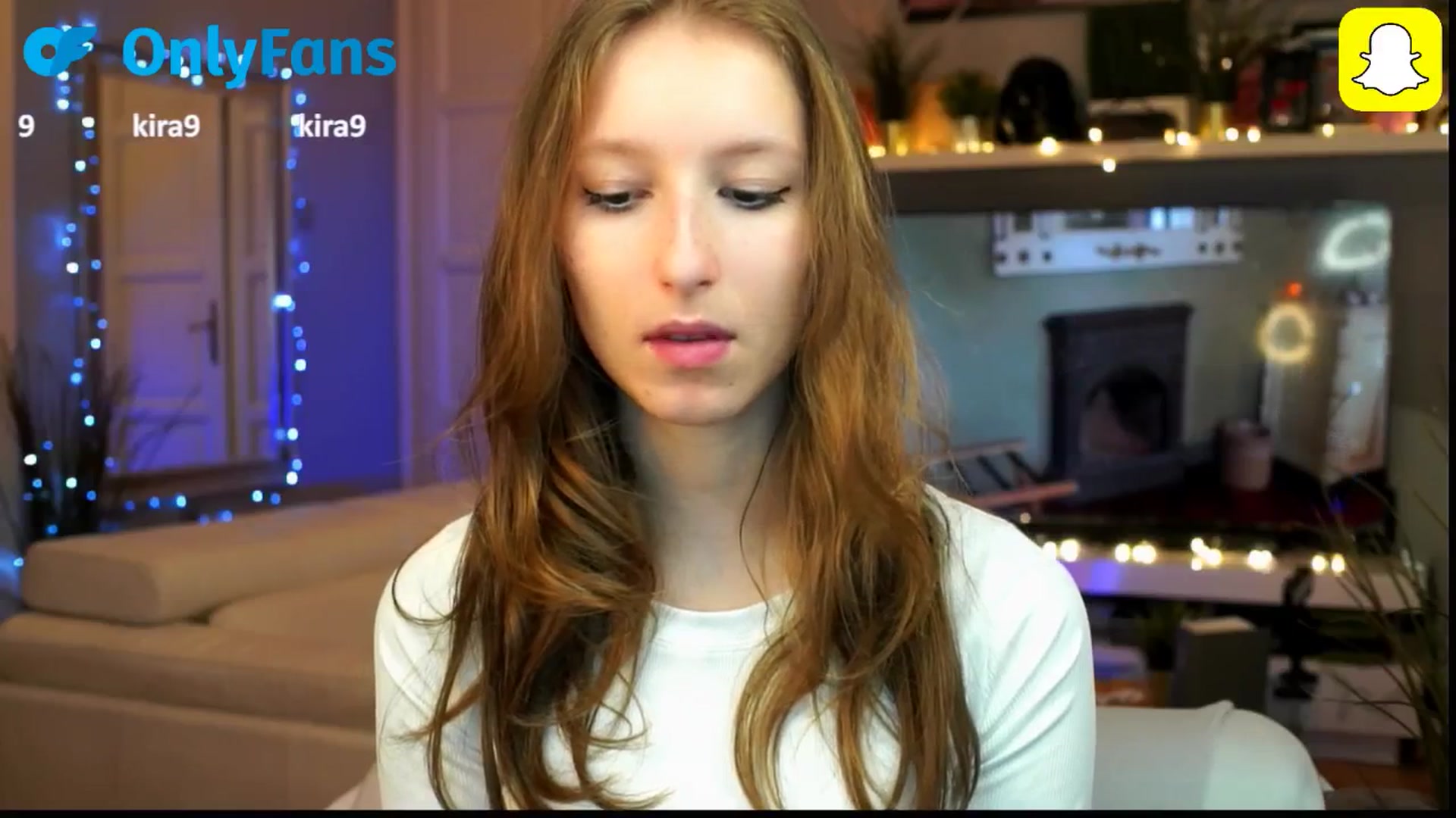 Gallery image thumbnail from Kira9's myfreecams stream on, 10/11/2025, 14:45 image 6 of 20