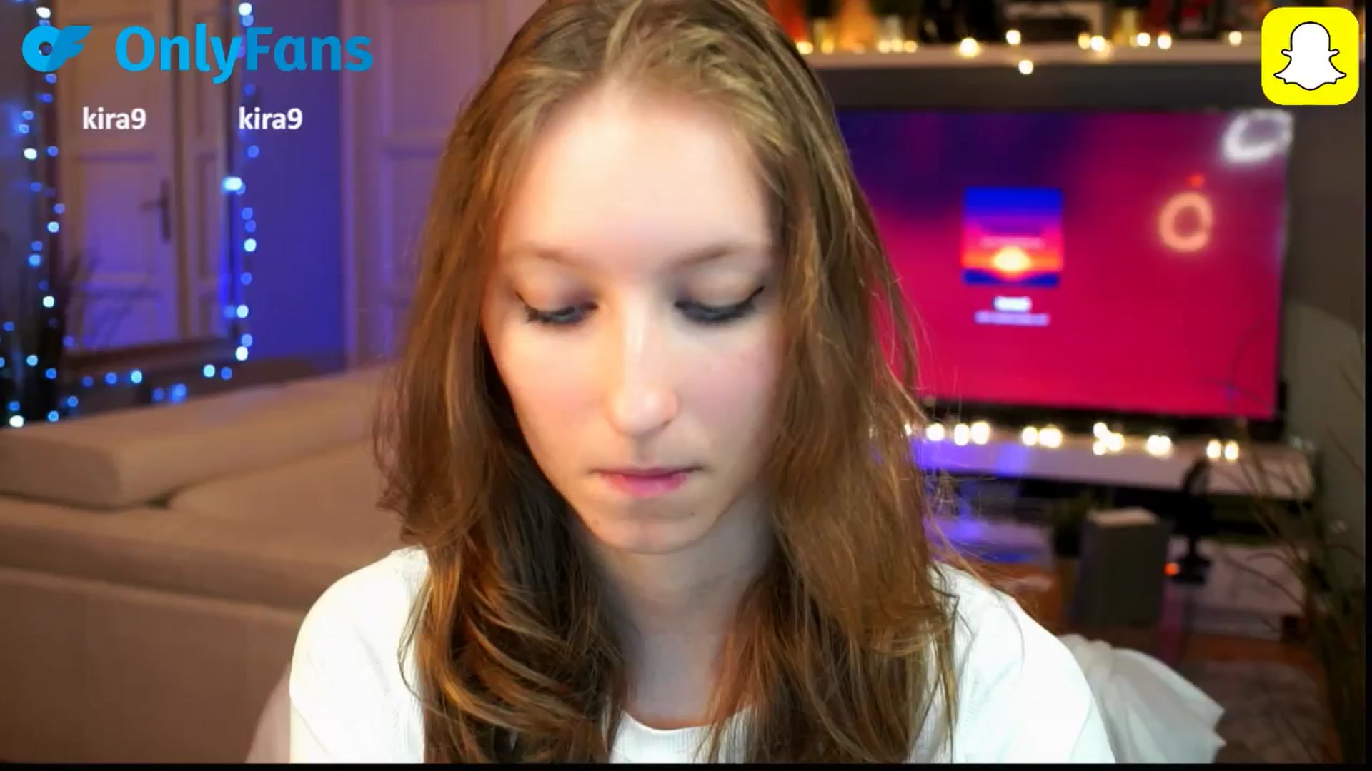 Gallery image thumbnail from Kira9's myfreecams stream on, 10/11/2025, 19:05 image 13 of 20