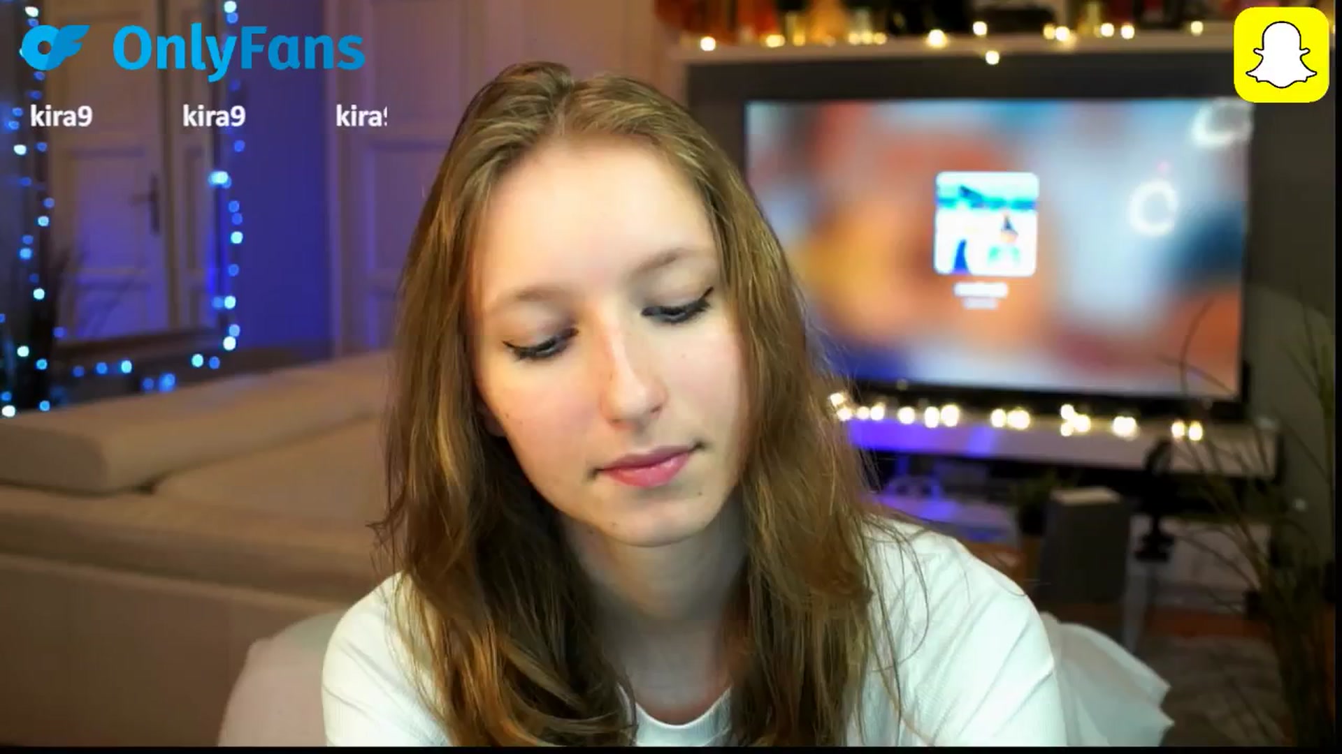 Gallery image thumbnail from Kira9's myfreecams stream on, 10/11/2025, 19:05 image 19 of 20