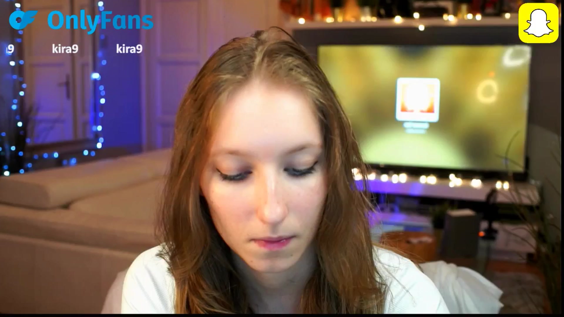 Gallery image thumbnail from Kira9's myfreecams stream on, 10/11/2025, 19:05 image 12 of 20