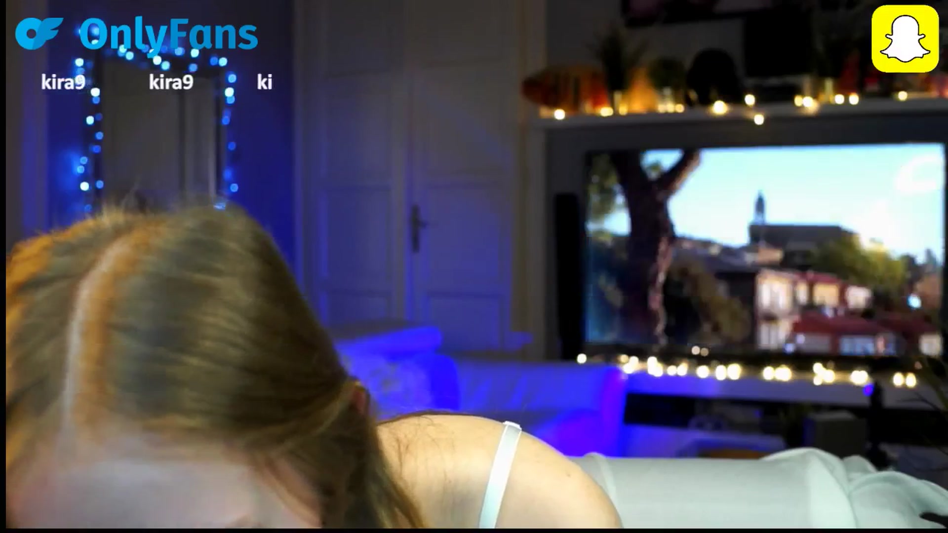 Gallery image thumbnail from Kira9's myfreecams stream on, 10/12/2025, 15:48 image 3 of 20