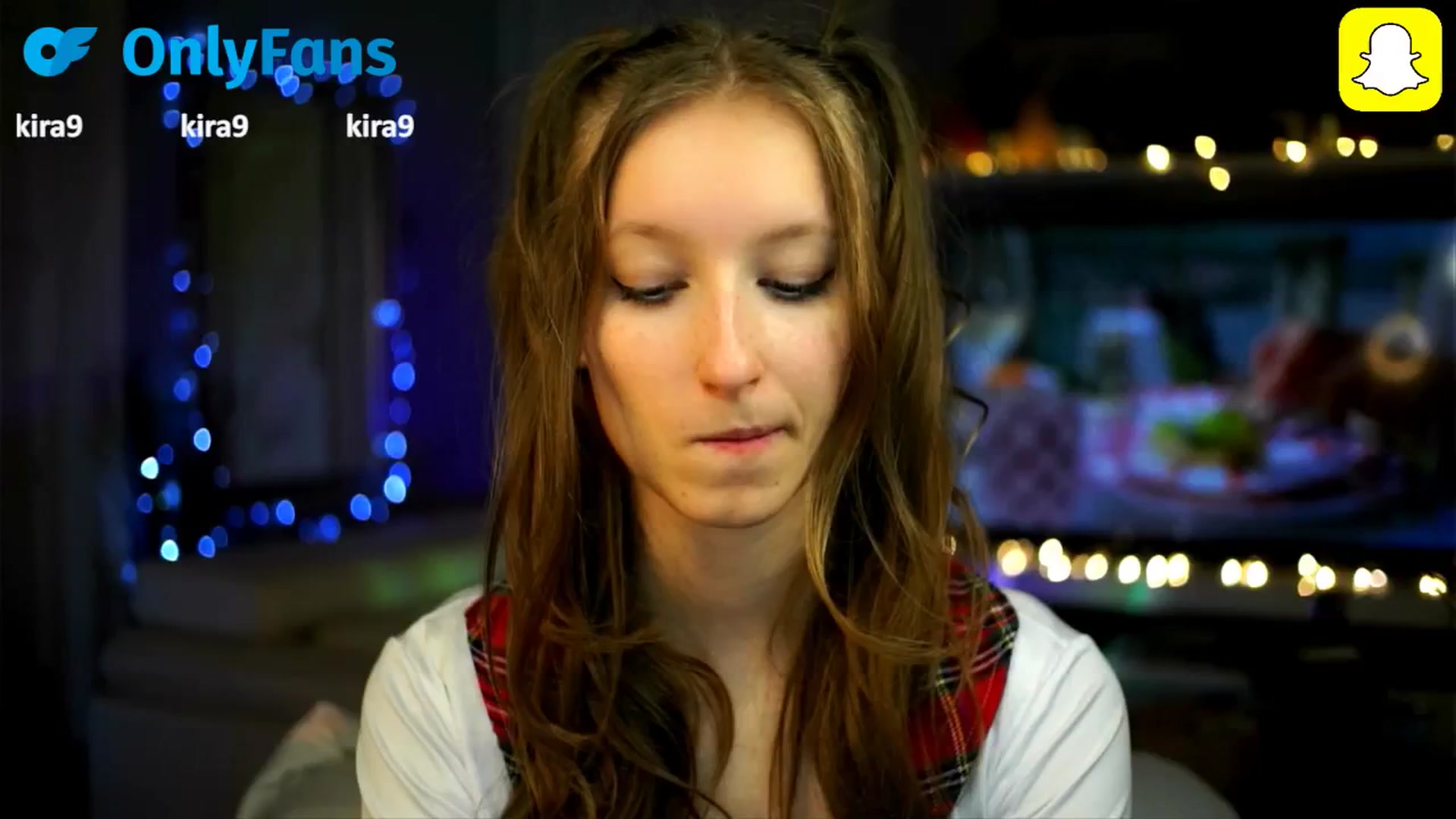 Gallery image thumbnail from Kira9's myfreecams stream on, 10/16/2025, 16:43 image 1 of 20