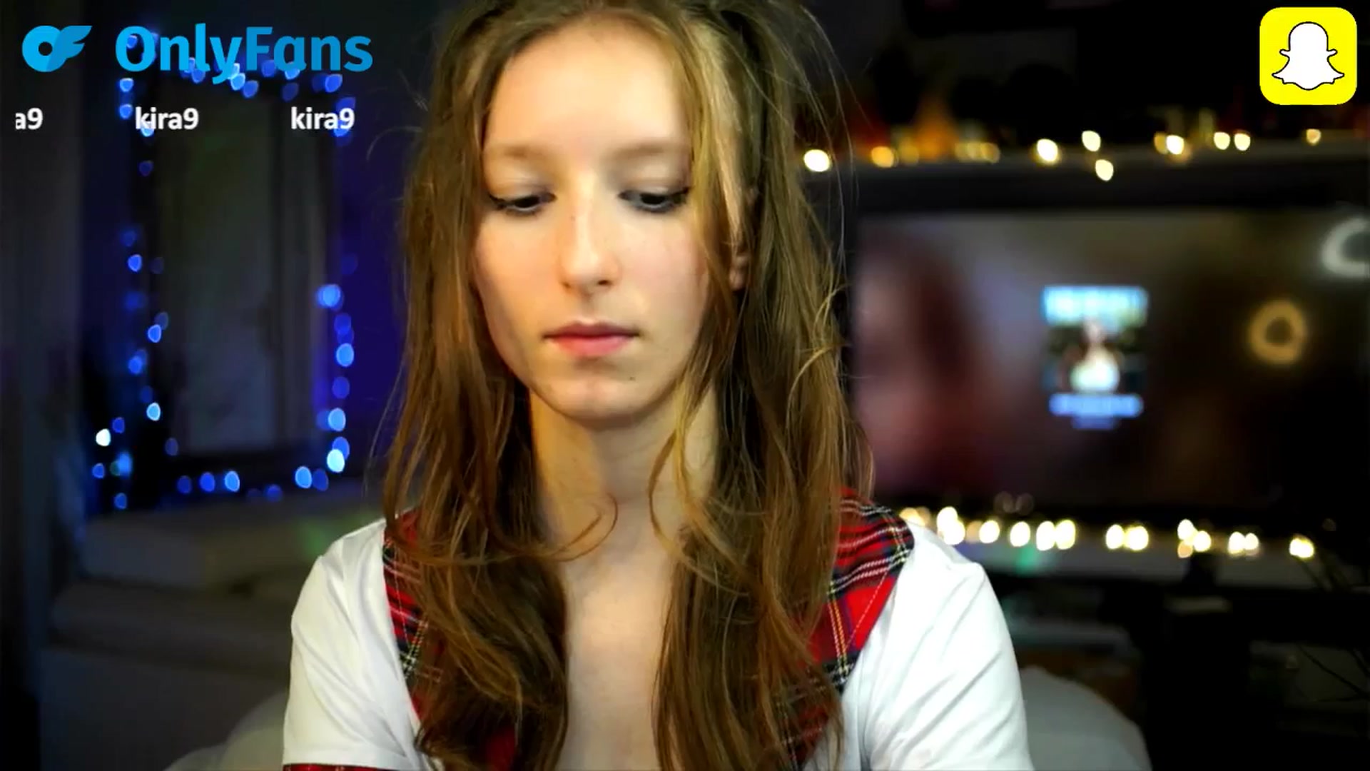 Gallery image thumbnail from Kira9's myfreecams stream on, 10/16/2025, 19:21 image 18 of 20