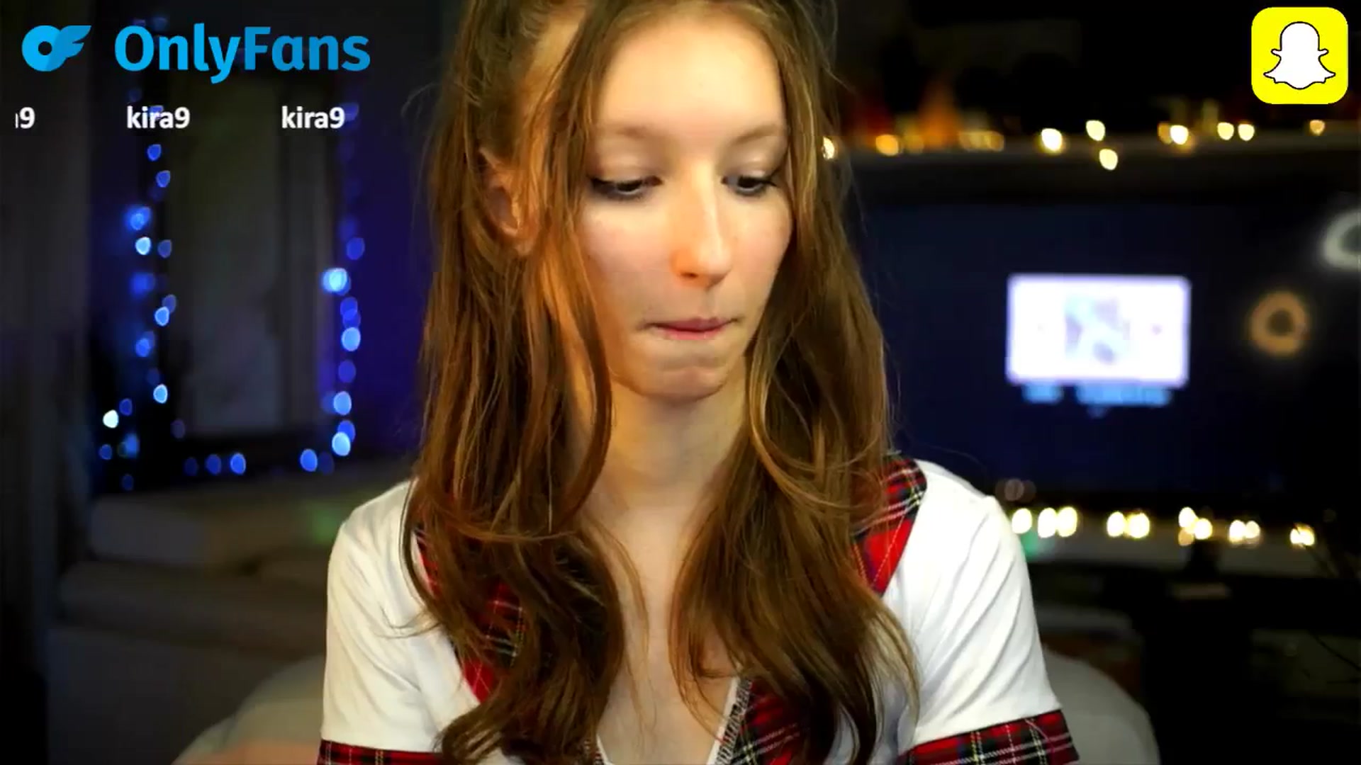Gallery image thumbnail from Kira9's myfreecams stream on, 10/16/2025, 19:21 image 20 of 20