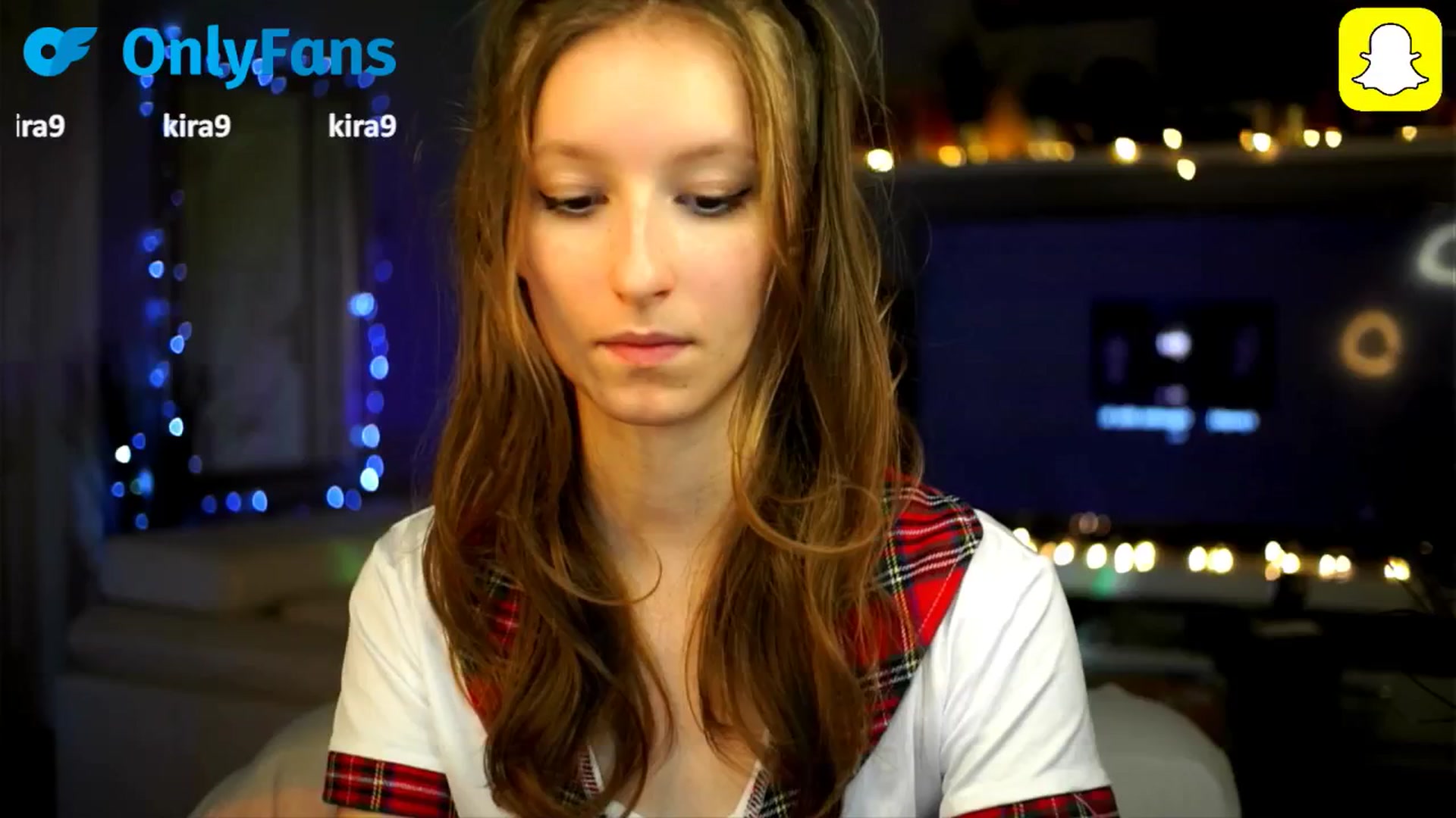 Gallery image thumbnail from Kira9's myfreecams stream on, 10/16/2025, 20:12 image 1 of 20