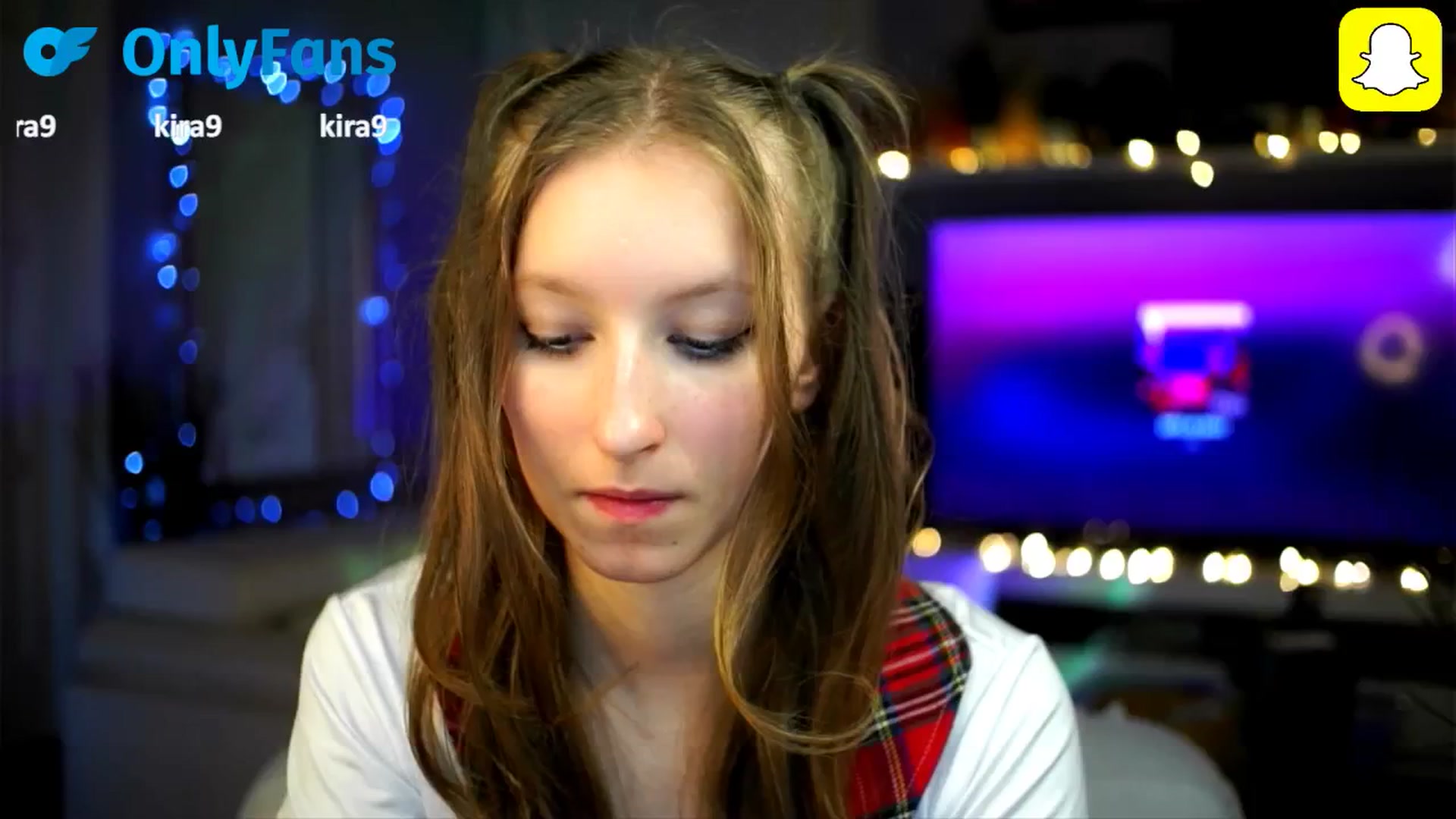 Gallery image thumbnail from Kira9's myfreecams stream on, 10/16/2025, 20:54 image 8 of 20