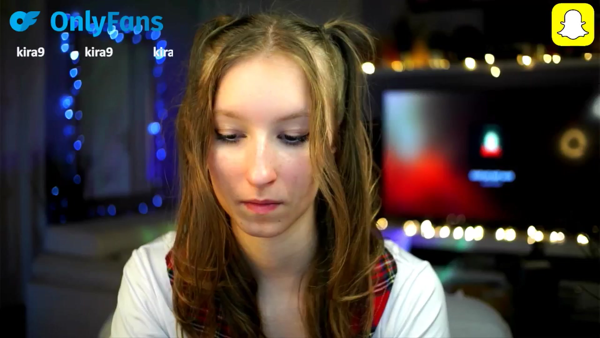 Gallery image thumbnail from Kira9's myfreecams stream on, 10/16/2025, 20:54 image 4 of 20