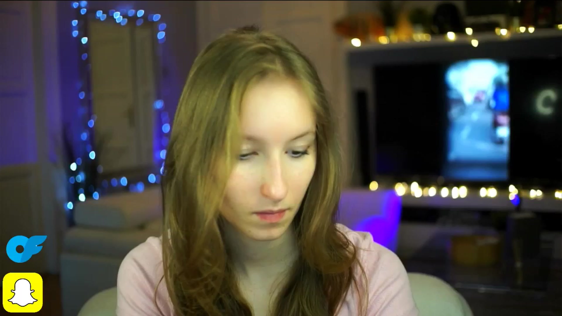 Gallery image thumbnail from Kira9's myfreecams stream on, 10/17/2025, 16:28 image 6 of 20