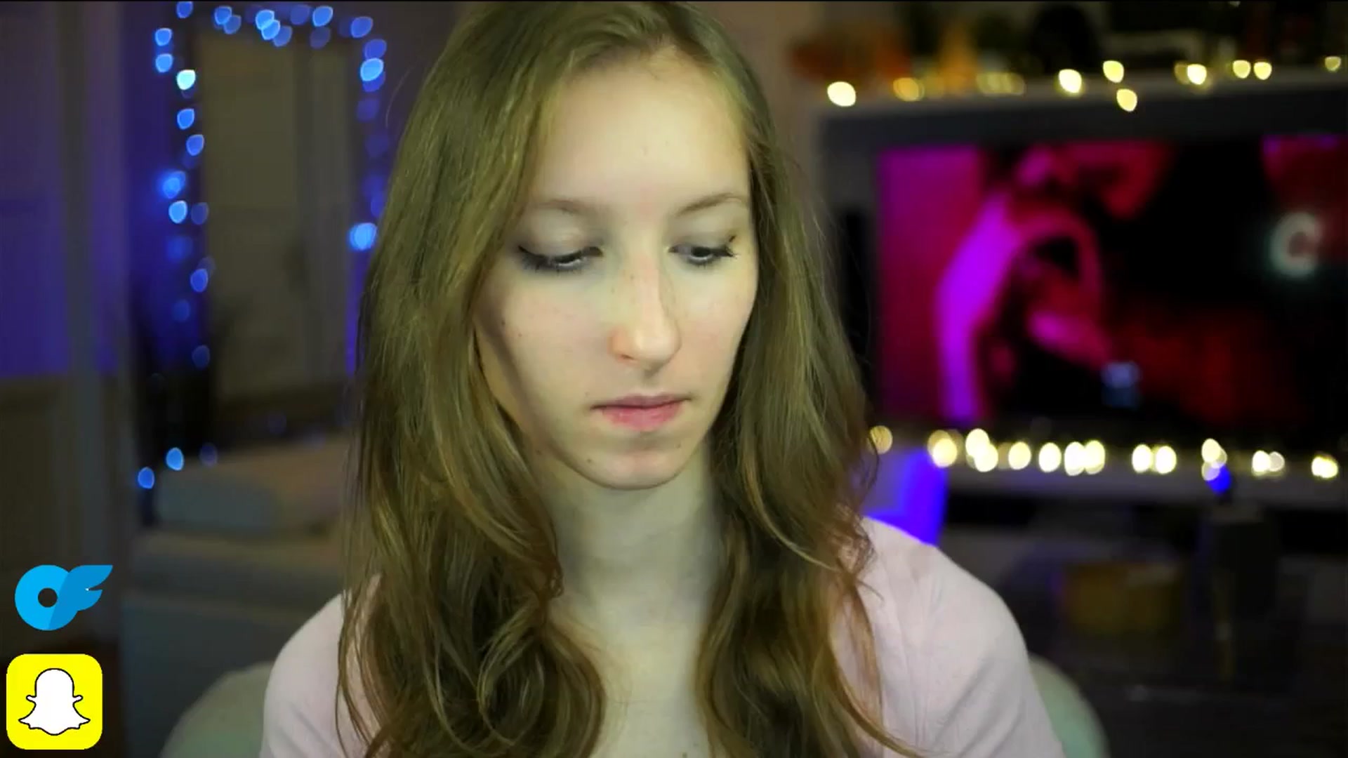 Gallery image thumbnail from Kira9's myfreecams stream on, 10/17/2025, 18:32 image 3 of 20