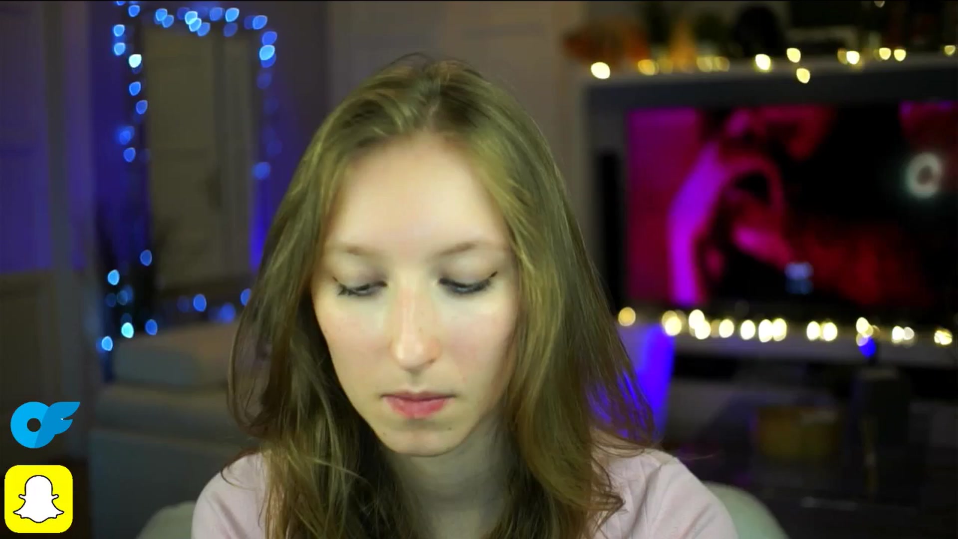 Gallery image thumbnail from Kira9's myfreecams stream on, 10/17/2025, 18:32 image 18 of 20