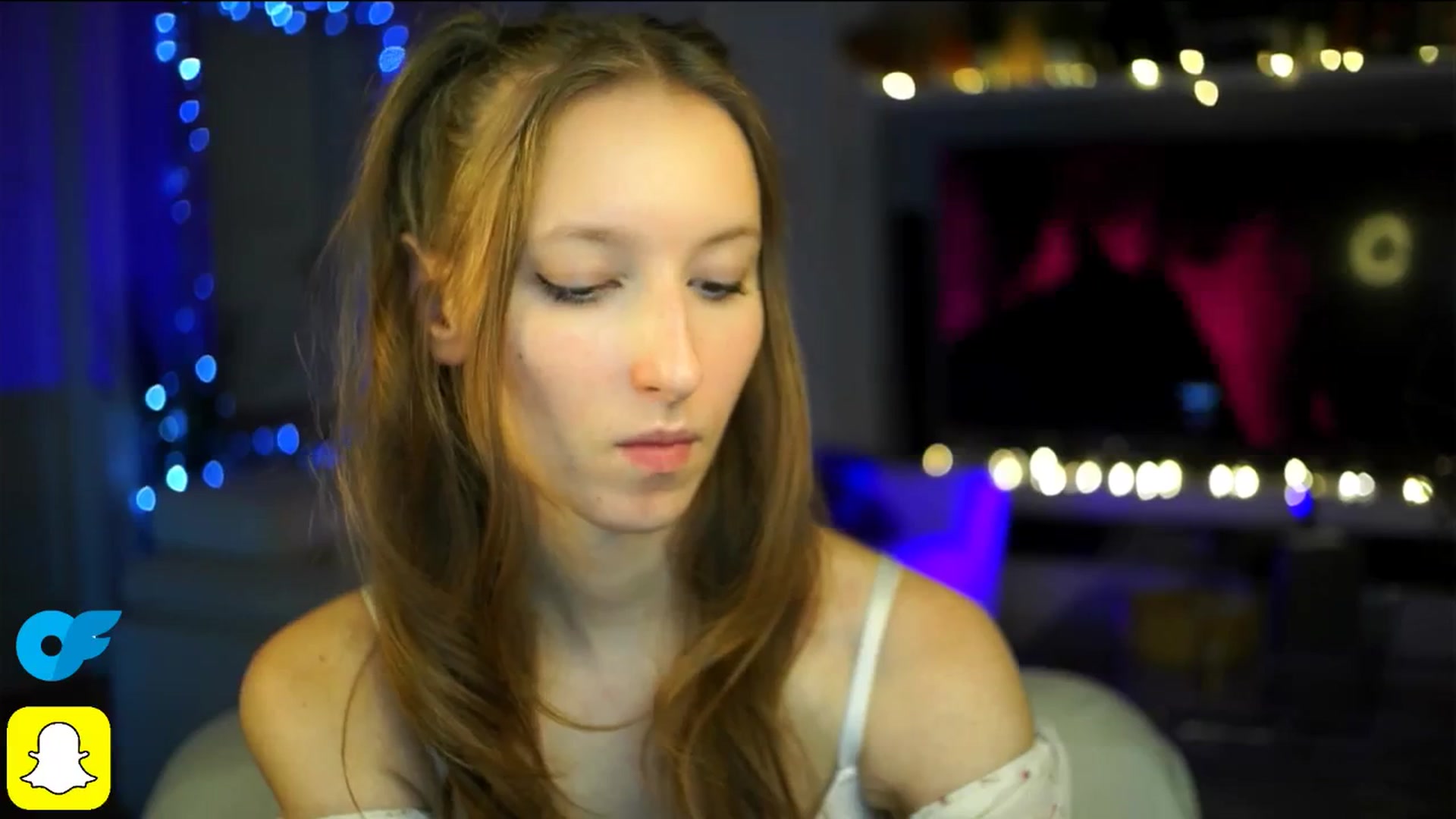 Gallery image thumbnail from Kira9's myfreecams stream on, 10/18/2025, 18:37 image 20 of 20