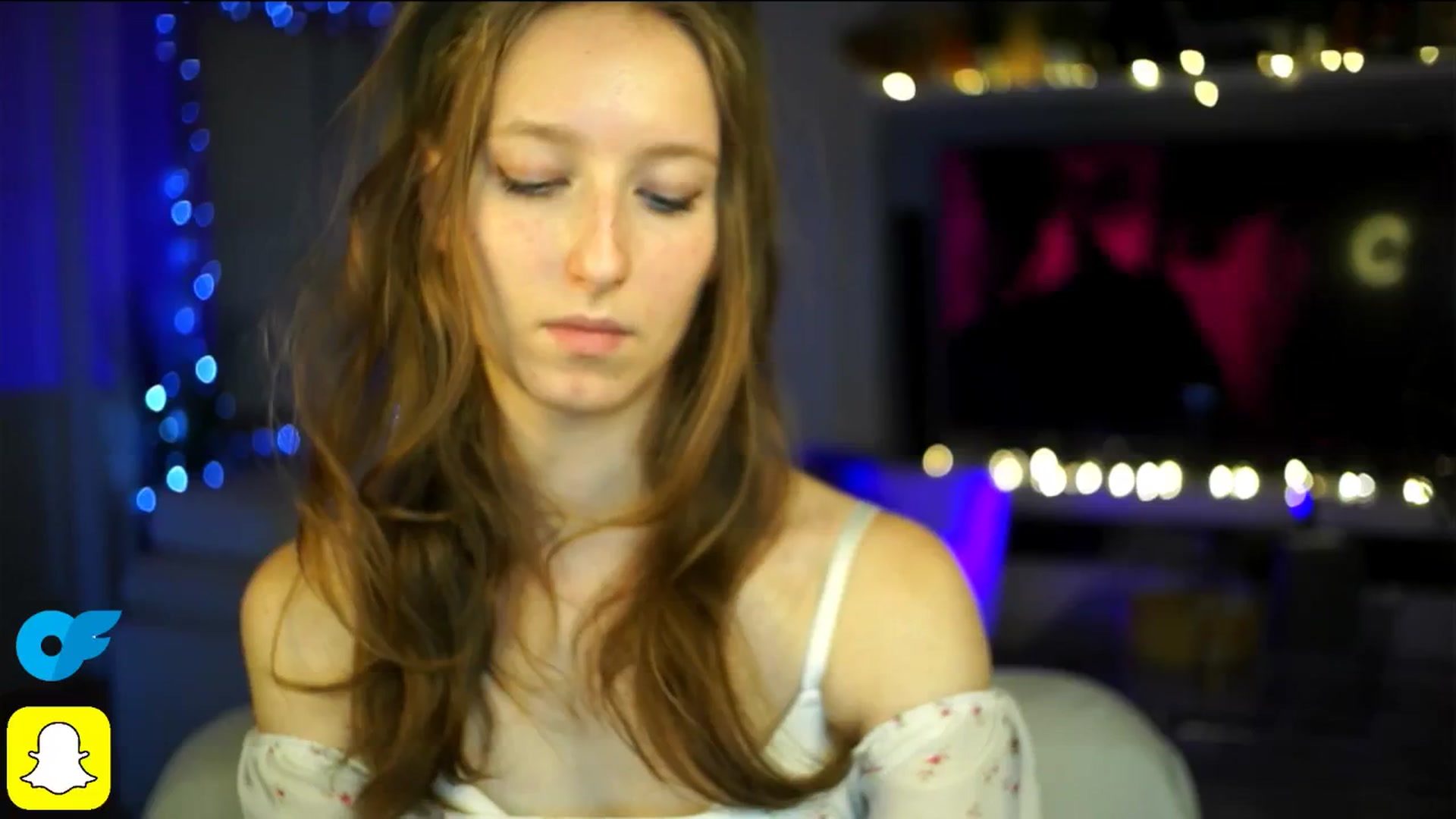 Gallery image thumbnail from Kira9's myfreecams stream on, 10/18/2025, 18:37 image 18 of 20