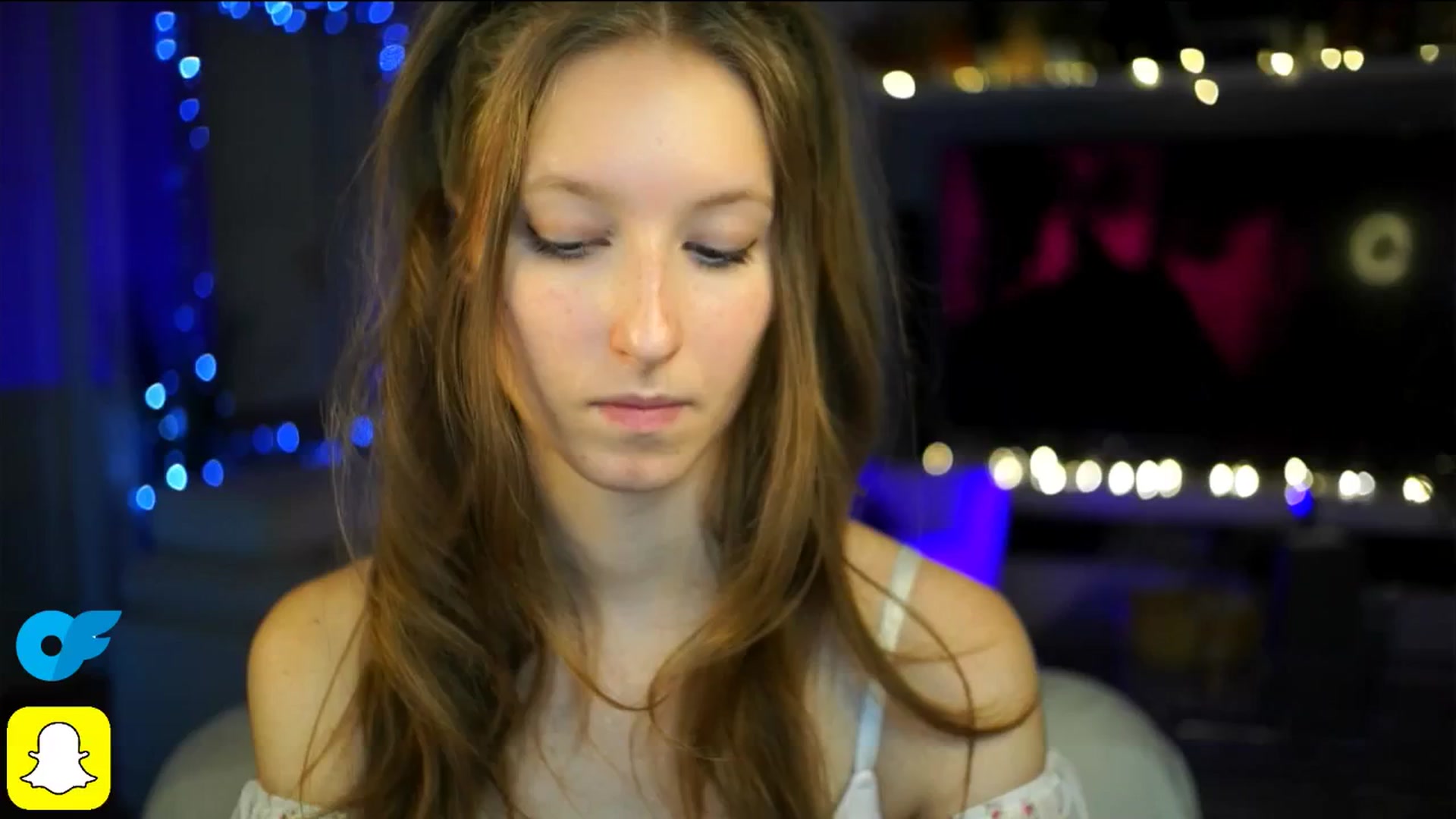 Gallery image thumbnail from Kira9's myfreecams stream on, 10/18/2025, 19:55 image 1 of 20