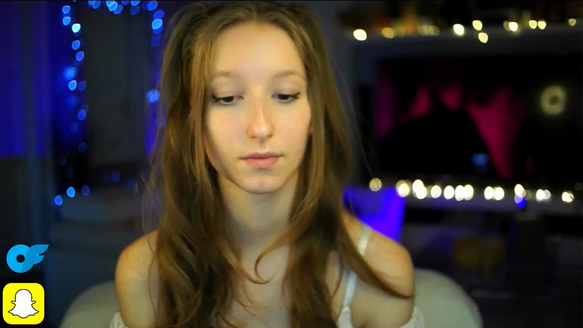 Gallery image thumbnail from Kira9's myfreecams stream on, 10/18/2025, 19:55 image 7 of 20