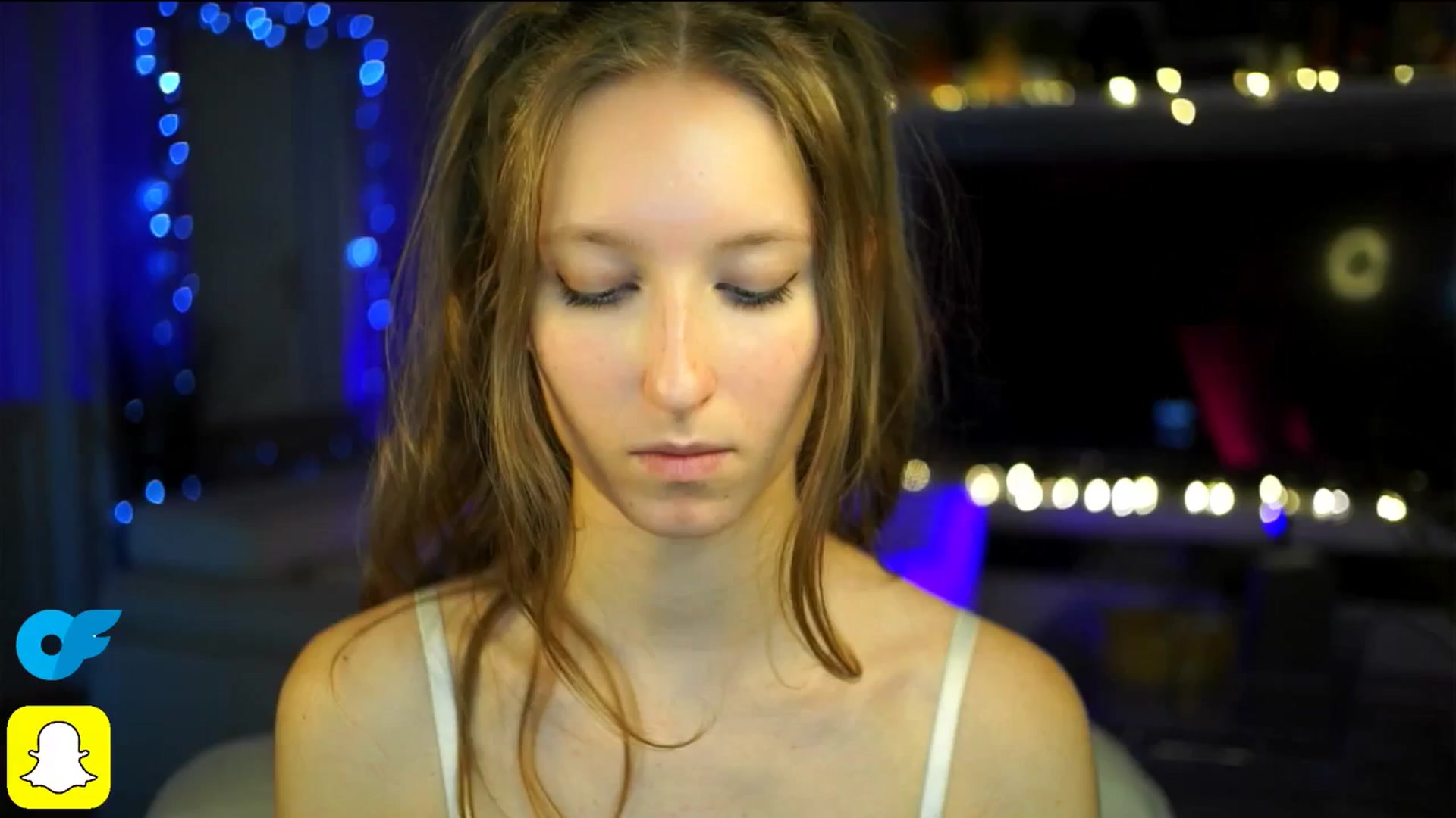Gallery image thumbnail from Kira9's myfreecams stream on, 10/18/2025, 19:55 image 19 of 20