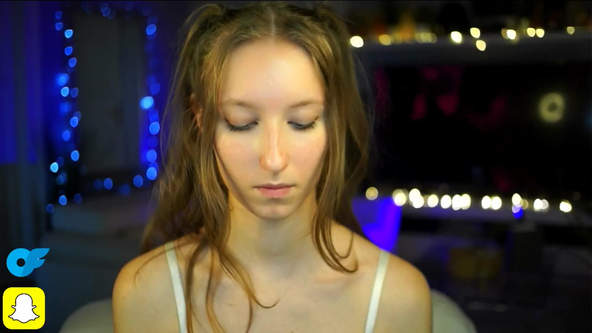 Gallery image thumbnail from Kira9's myfreecams stream on, 10/18/2025, 19:55 image 20 of 20