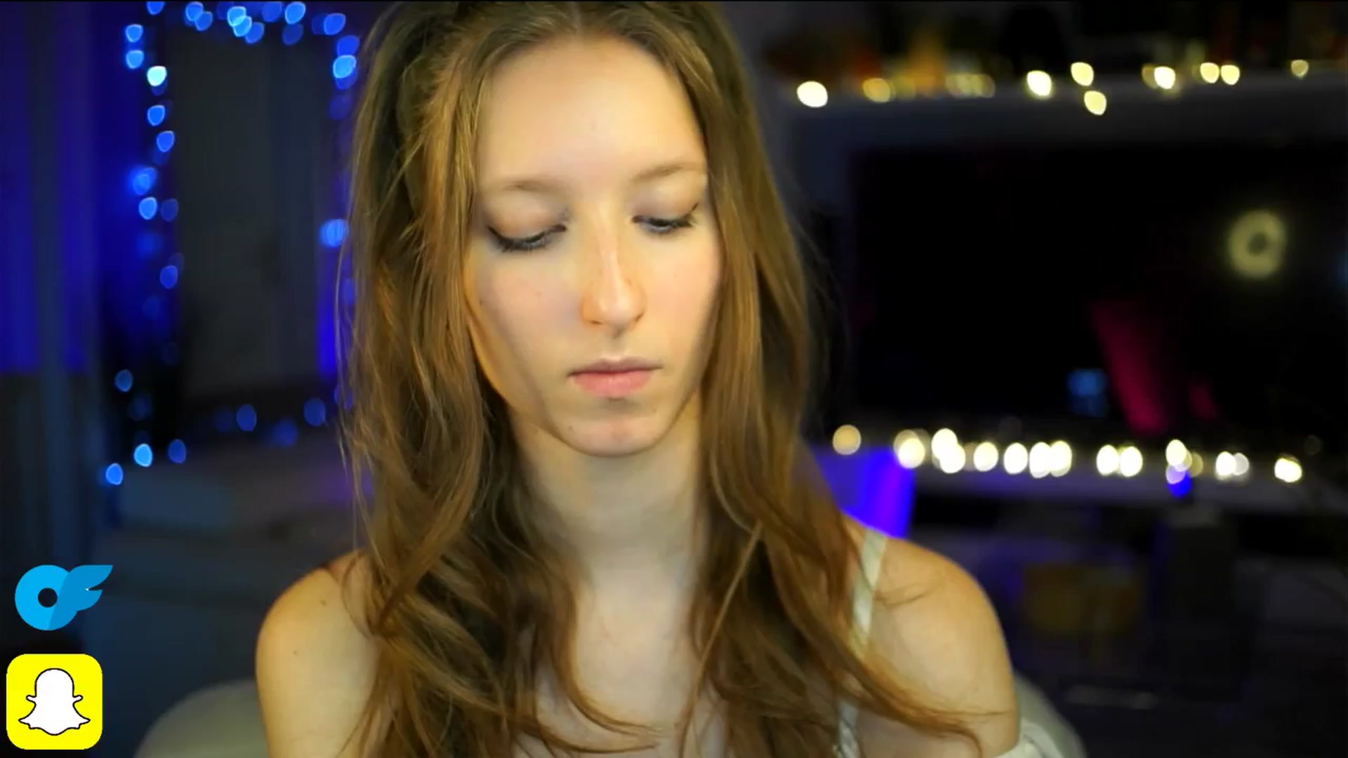 Gallery image thumbnail from Kira9's myfreecams stream on, 10/18/2025, 19:55 image 14 of 20