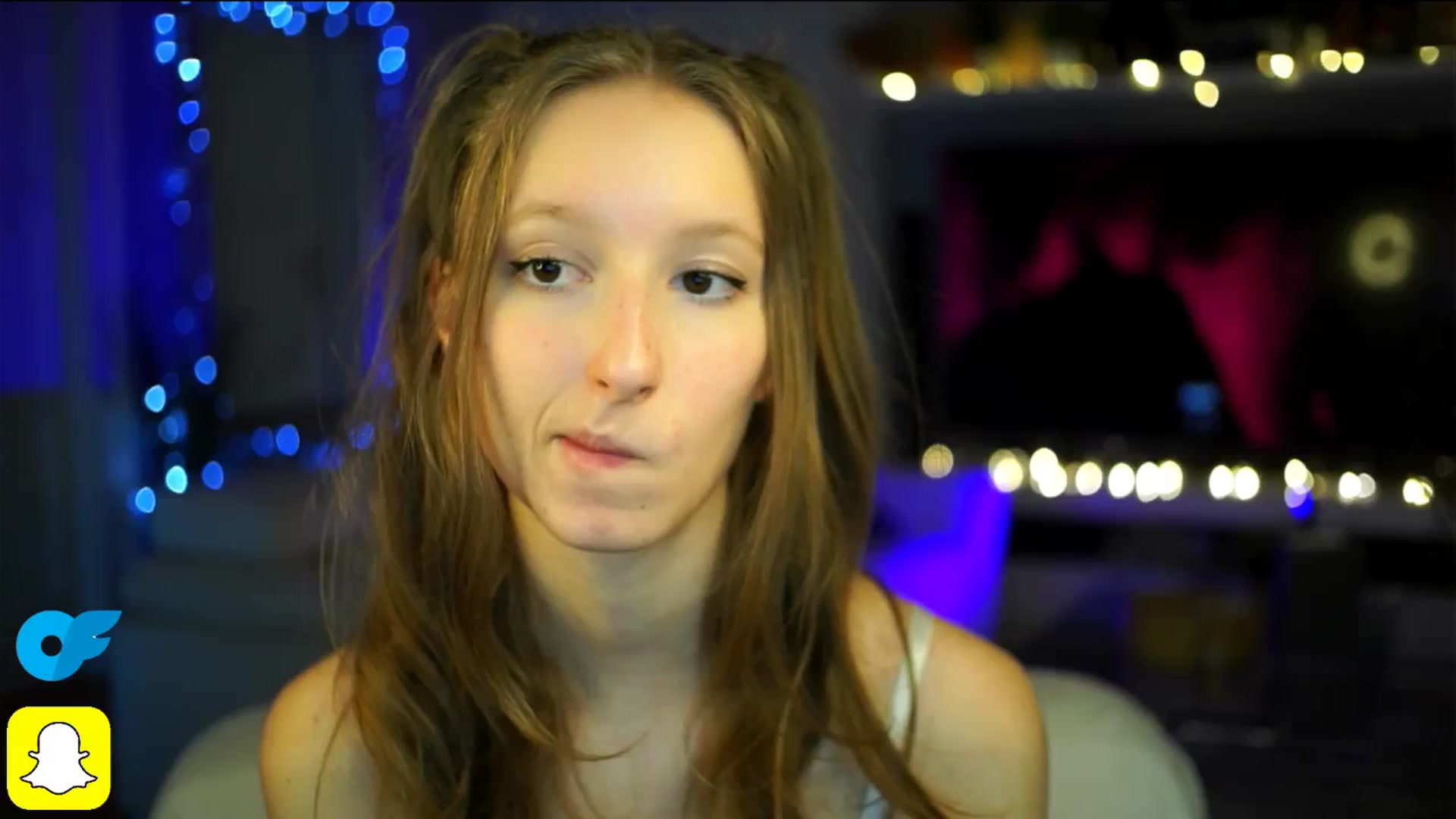 Gallery image thumbnail from Kira9's myfreecams stream on, 10/18/2025, 19:55 image 12 of 20