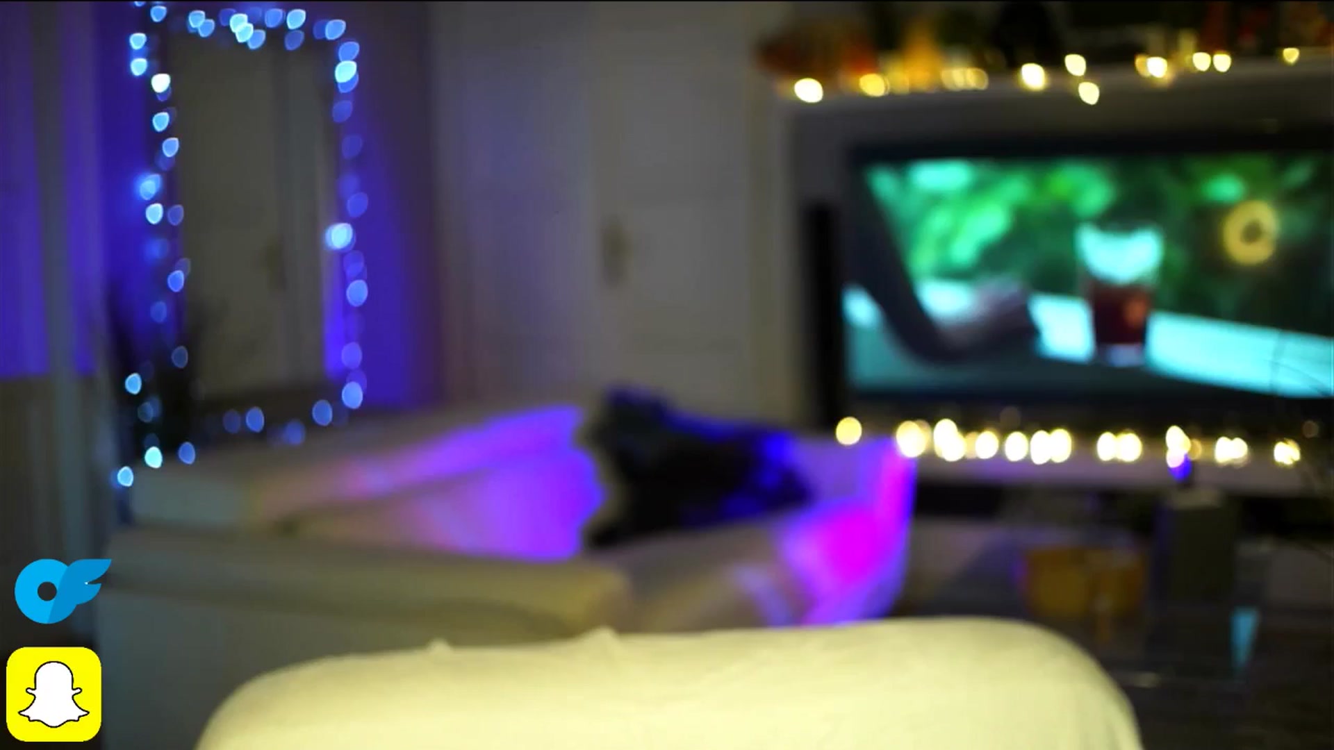 Gallery image thumbnail from Kira9's myfreecams stream on, 10/18/2025, 21:38 image 19 of 20