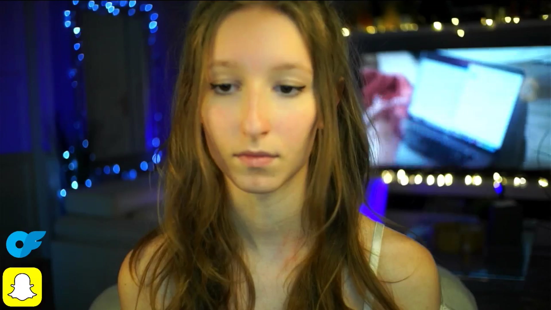 Gallery image thumbnail from Kira9's myfreecams stream on, 10/18/2025, 21:38 image 5 of 20