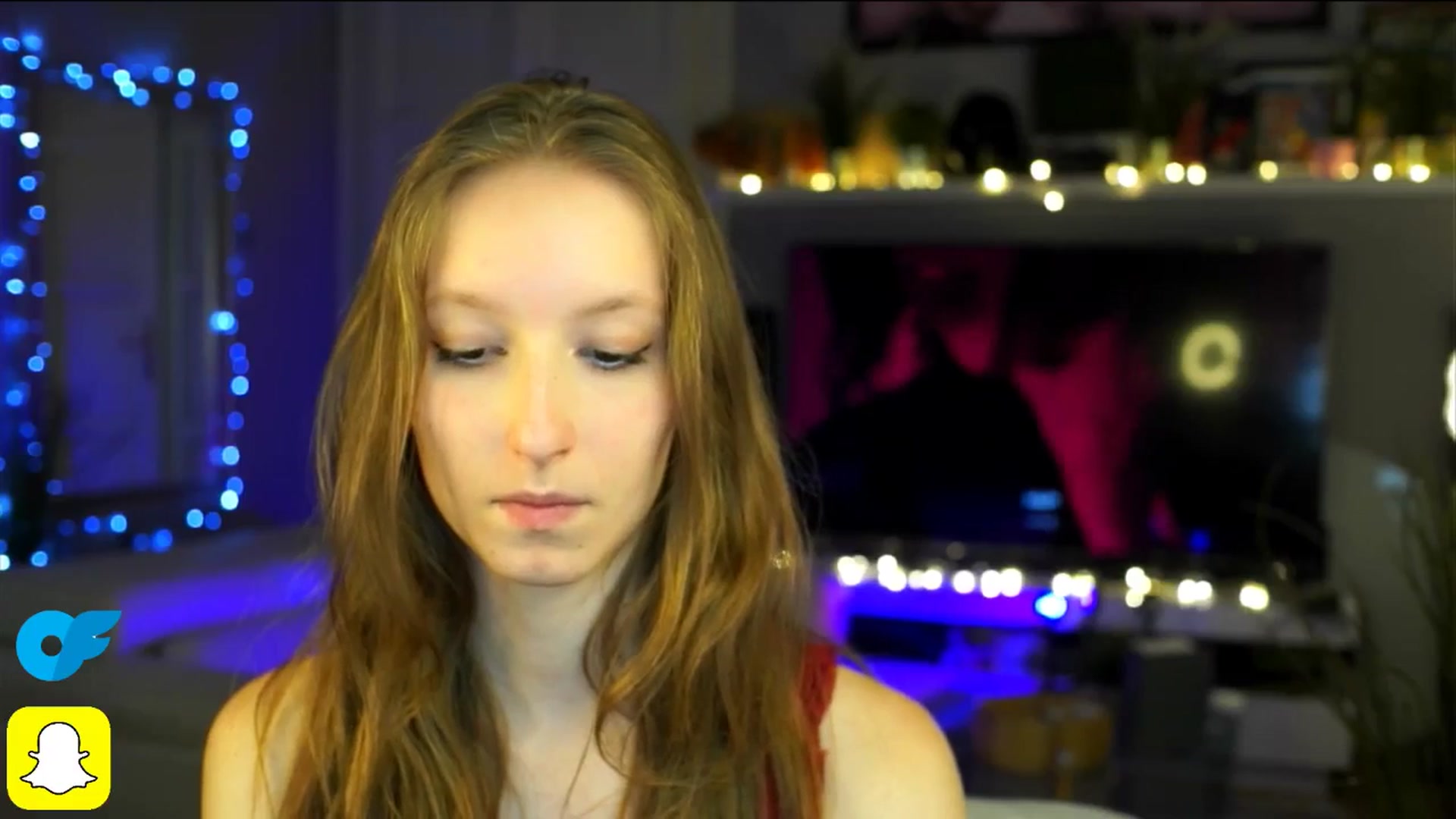 Gallery image thumbnail from Kira9's myfreecams stream on, 10/19/2025, 21:39 image 7 of 20