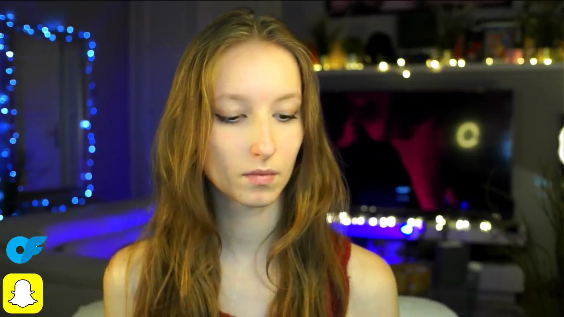 Gallery image thumbnail from Kira9's myfreecams stream on, 10/19/2025, 21:39 image 10 of 20