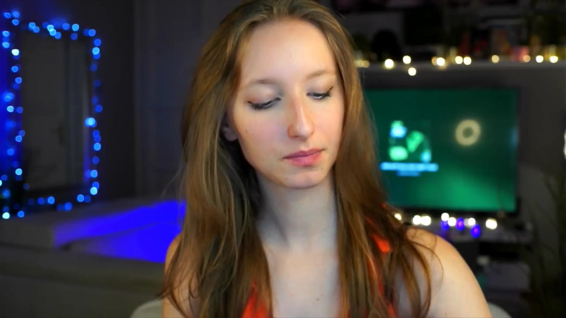 Gallery image thumbnail from Kira9's myfreecams stream on, 10/21/2025, 20:47 image 4 of 20