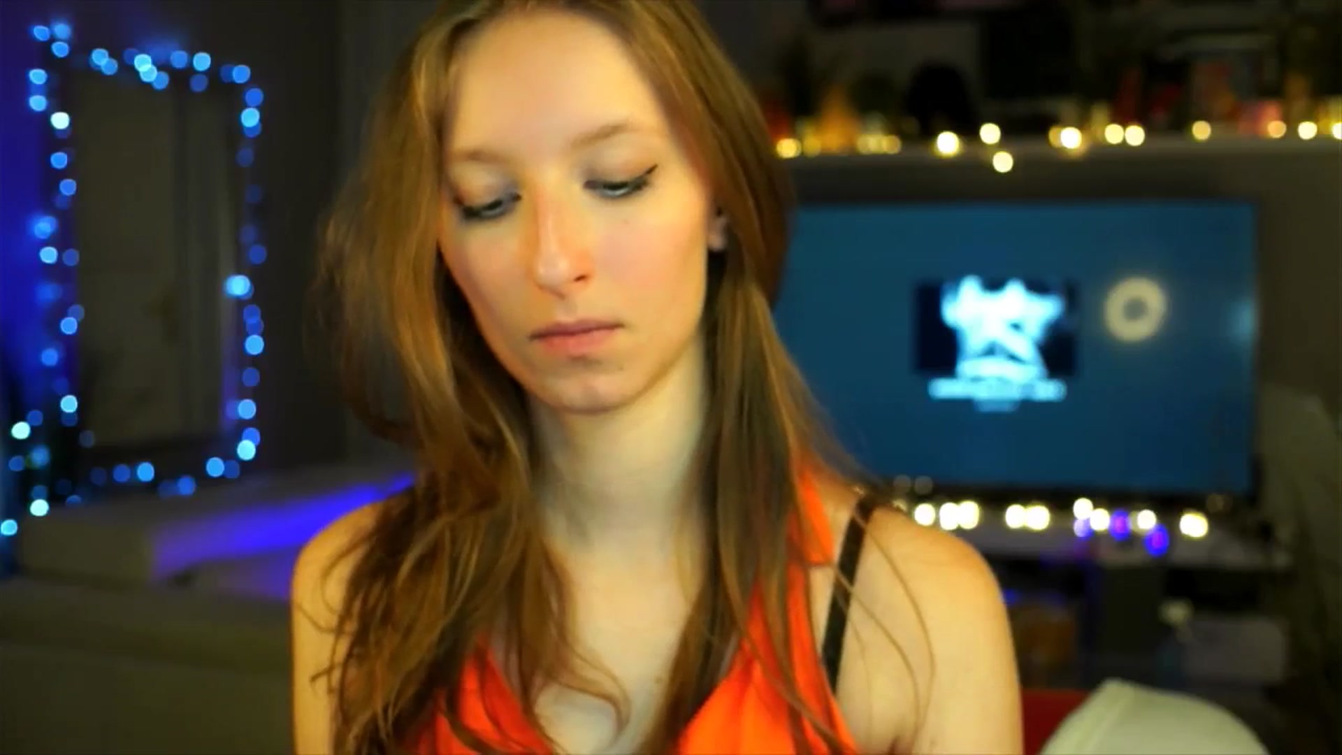 Gallery image thumbnail from Kira9's myfreecams stream on, 10/21/2025, 20:47 image 10 of 20